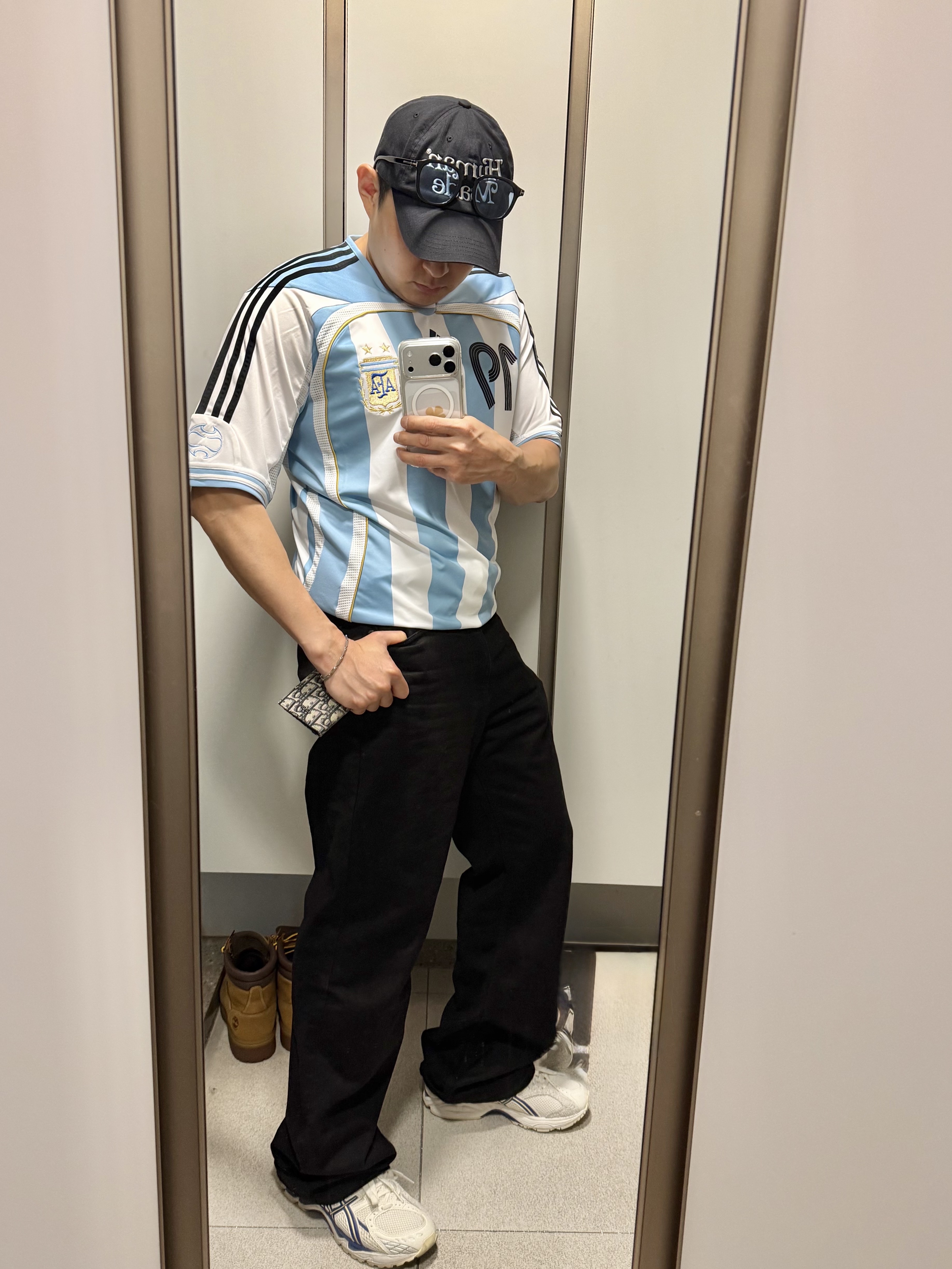 Human Made x Verdy Girls Don't Cry GDC 6-Panel Cap #1 Black - Otsumo Plaza Exclusive, Adidas Argentina 2006 Home Jersey Messi White (Marking Ver.) - KR Sizing 착용 스타일