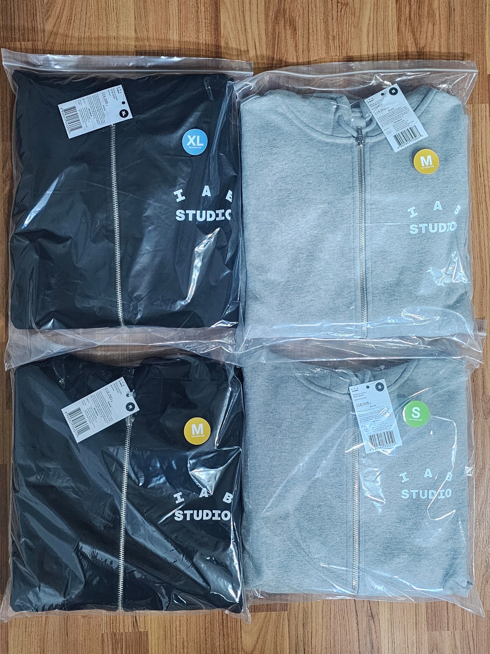 IAB Studio Zip-Up Hoodie Black - 26SS, IAB Studio Zip-Up Hoodie Melange Gray - 26SS 착용 스타일