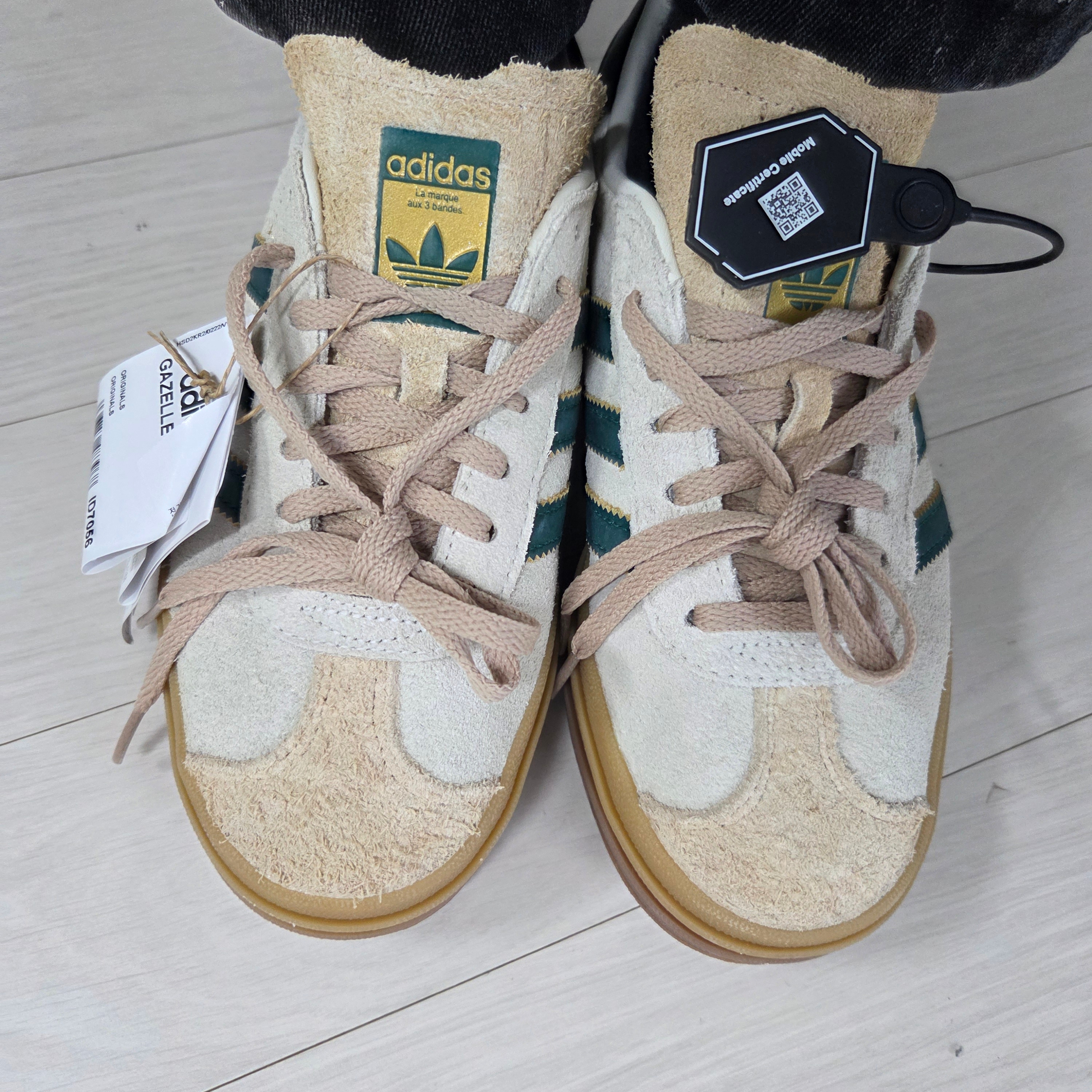 (W) Adidas Gazelle Bold Cream White Collegiate Green 착용 스타일 - 1