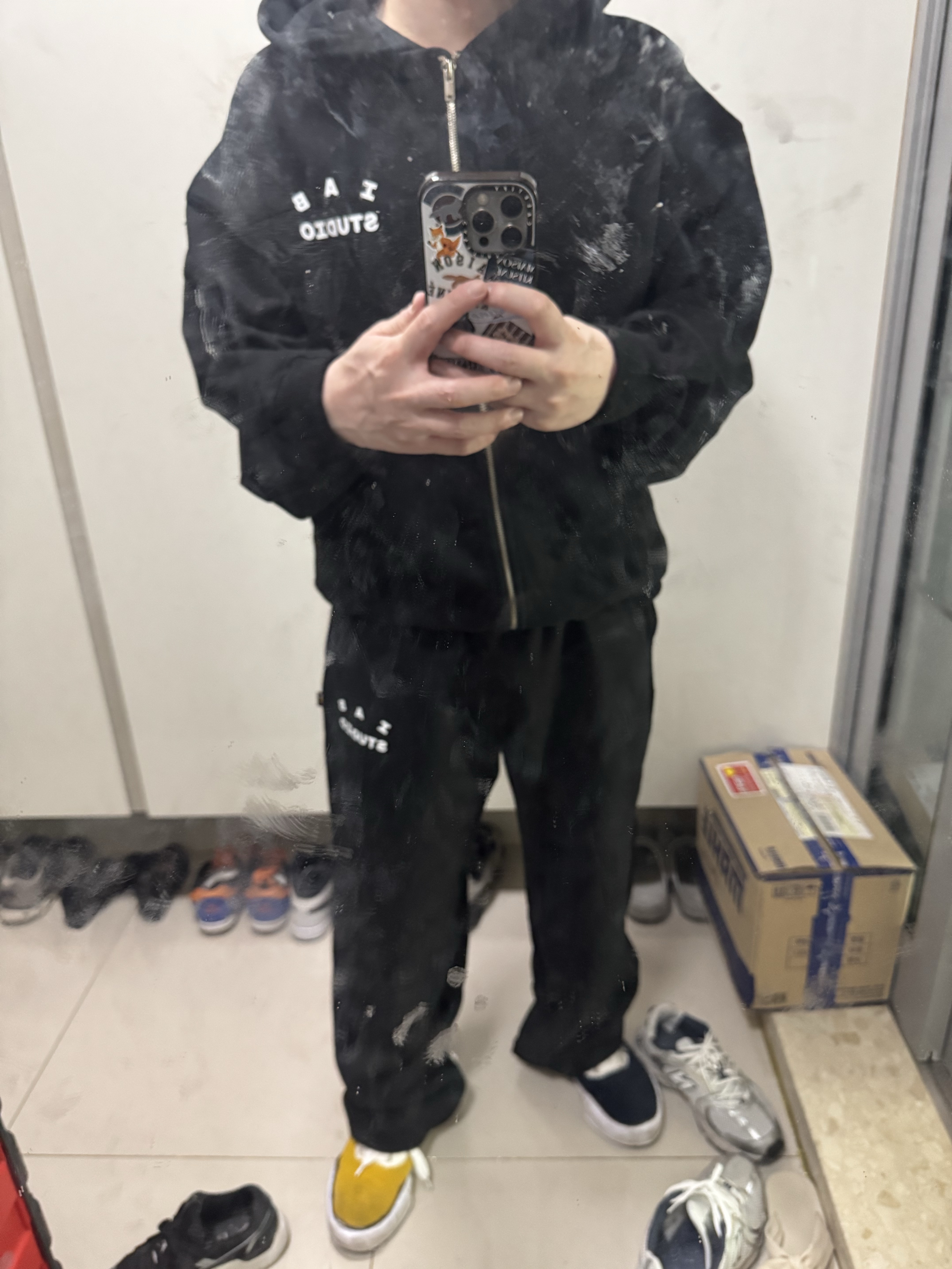 IAB Studio Zip-Up Hoodie Black - 26SS 착용 스타일