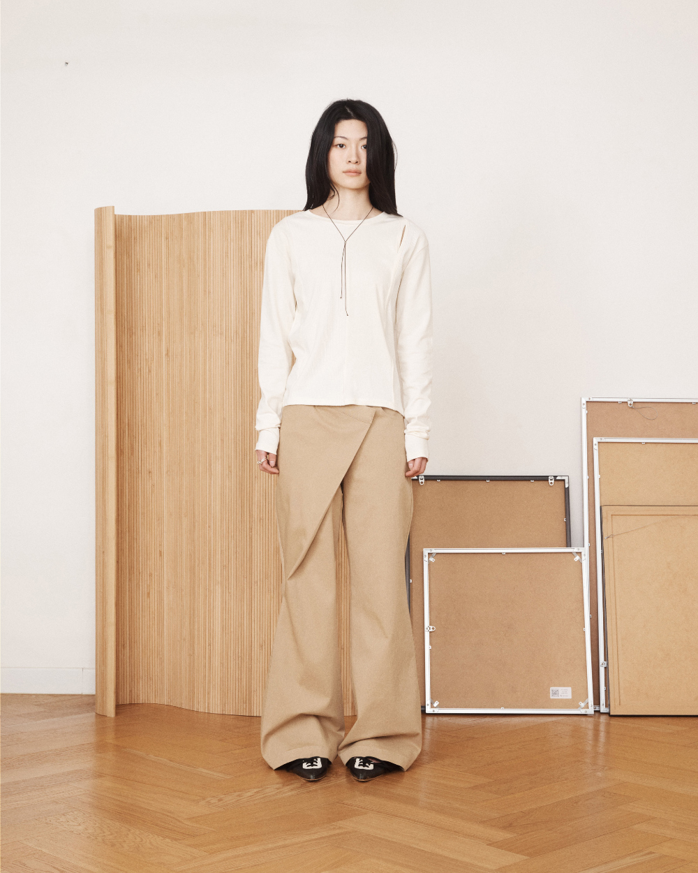 미와이후 사이드 랩 플레어 팬츠 베이지(Miyhoo Side Wrap Flare Pants Beige) - 3