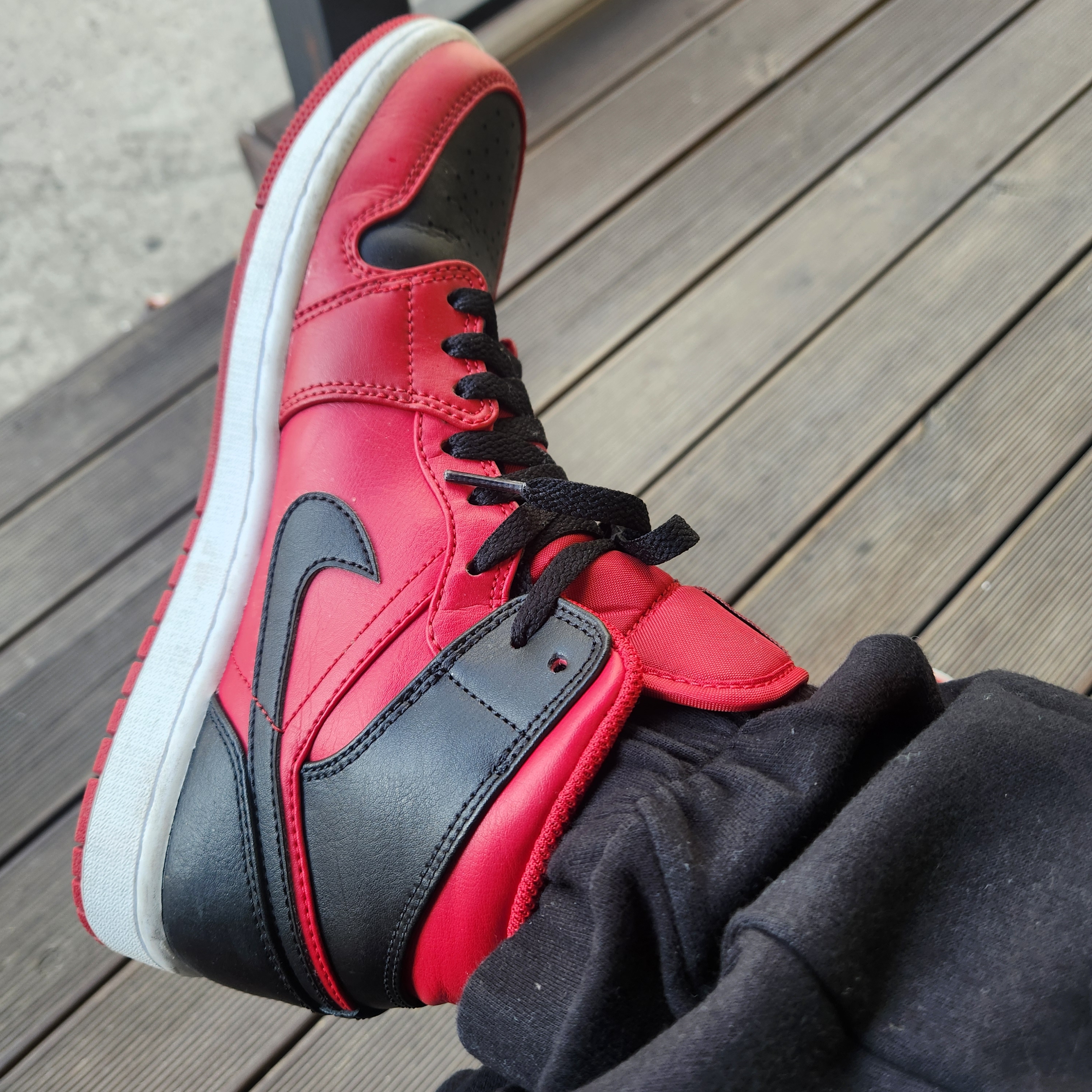 Jordan 1 Mid Reverse Bred 착용 스타일