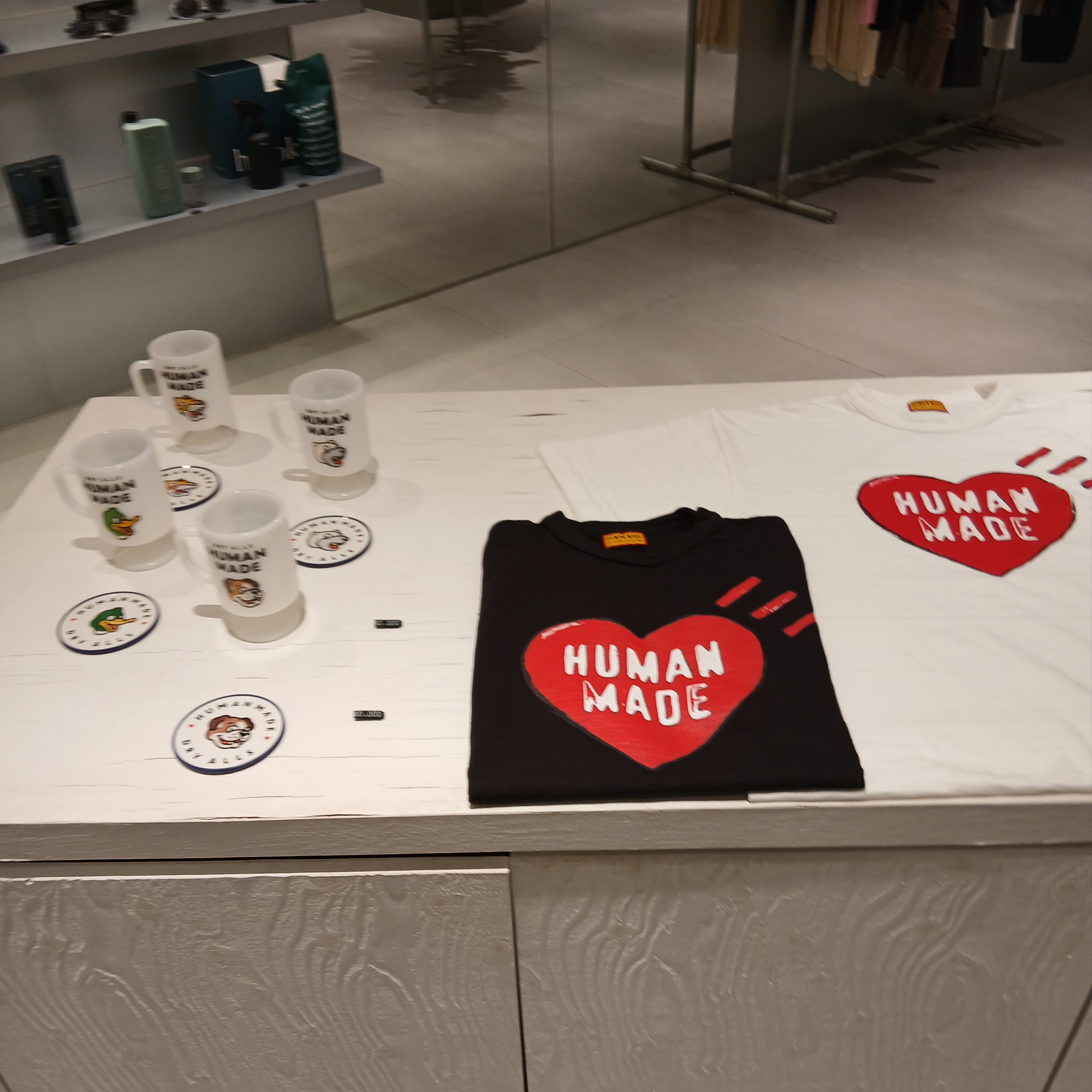 Human Made Graphic T-Shirt White, Human Made Graphic T-Shirt Black 착용 스타일 - 1
