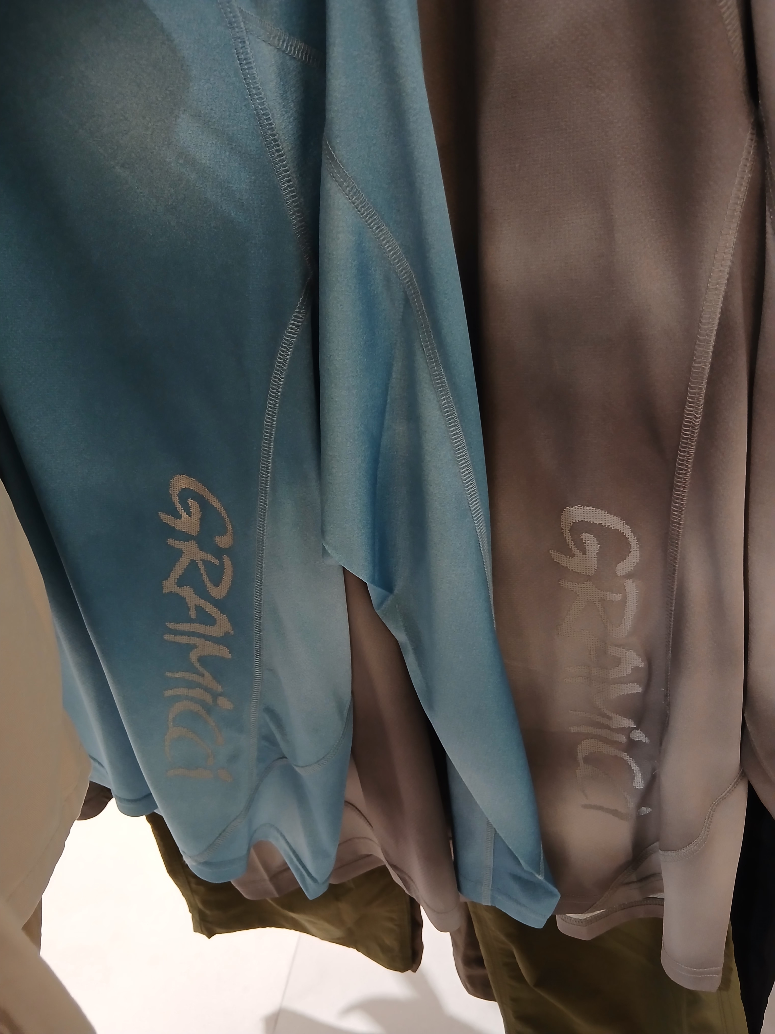 Gramicci Equipped For Dirt L/S T-Shirt Vintage Black - US Sizing, Gramicci G-Short Shorts Olive - US Sizing 착용 스타일 - 6