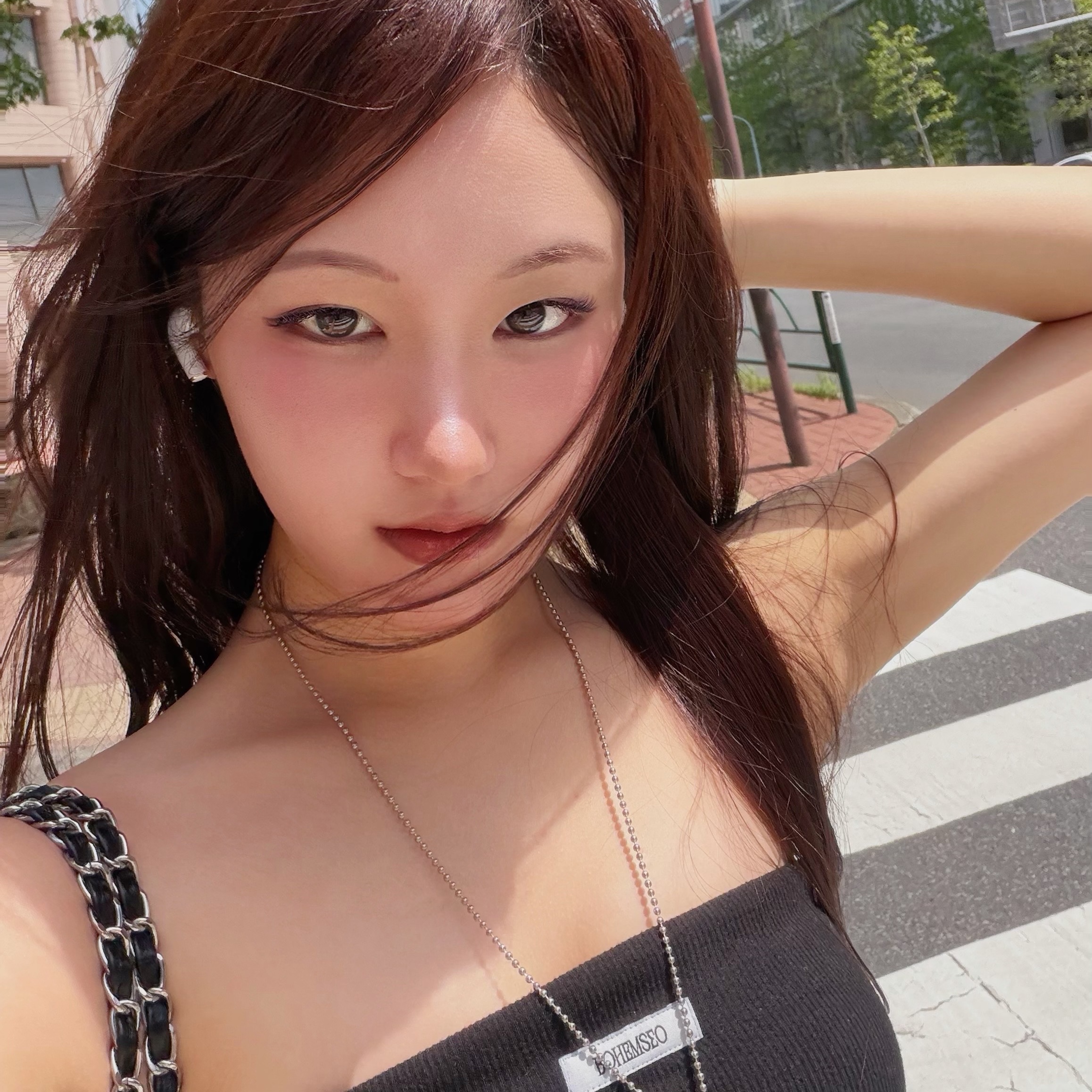 (W) Bohemian Seoul Basic Tube Top Black 착용 스타일