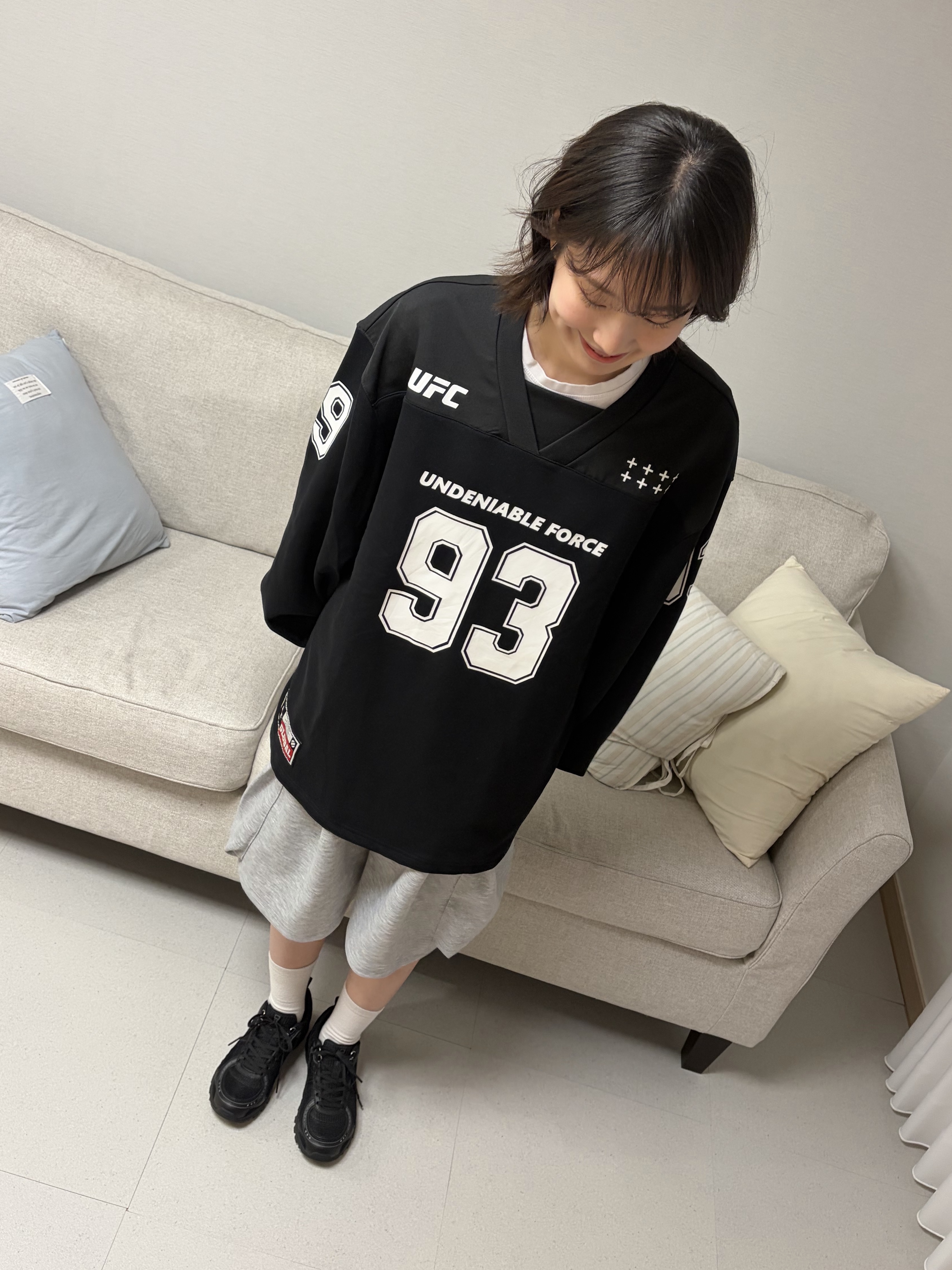 UFC SPORT Football Jersey Oversized Fit Long Sleeve Black 착용 스타일 - 1