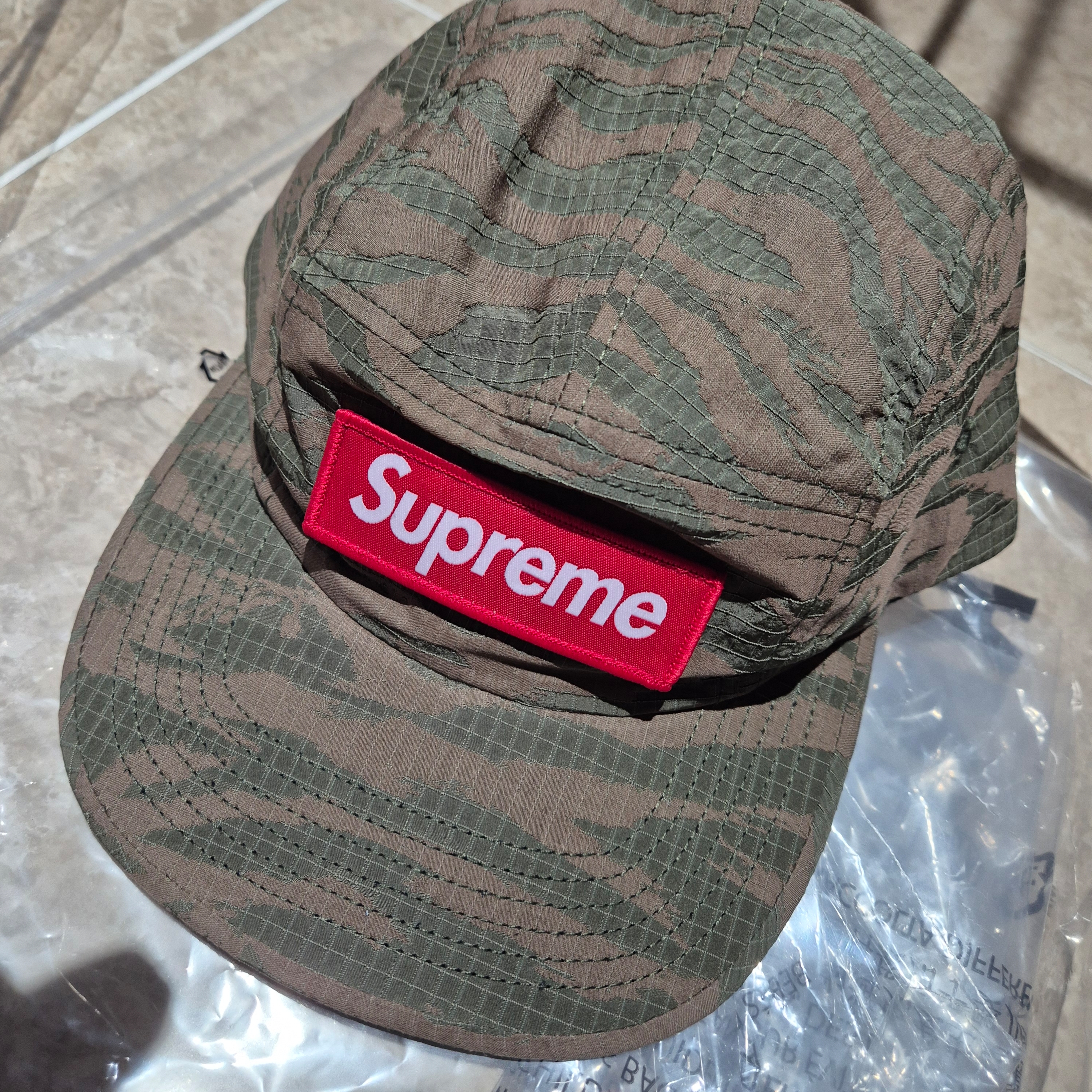 Supreme Tiger Camo Ripstop Camp Cap Olive - 26SS 착용 스타일