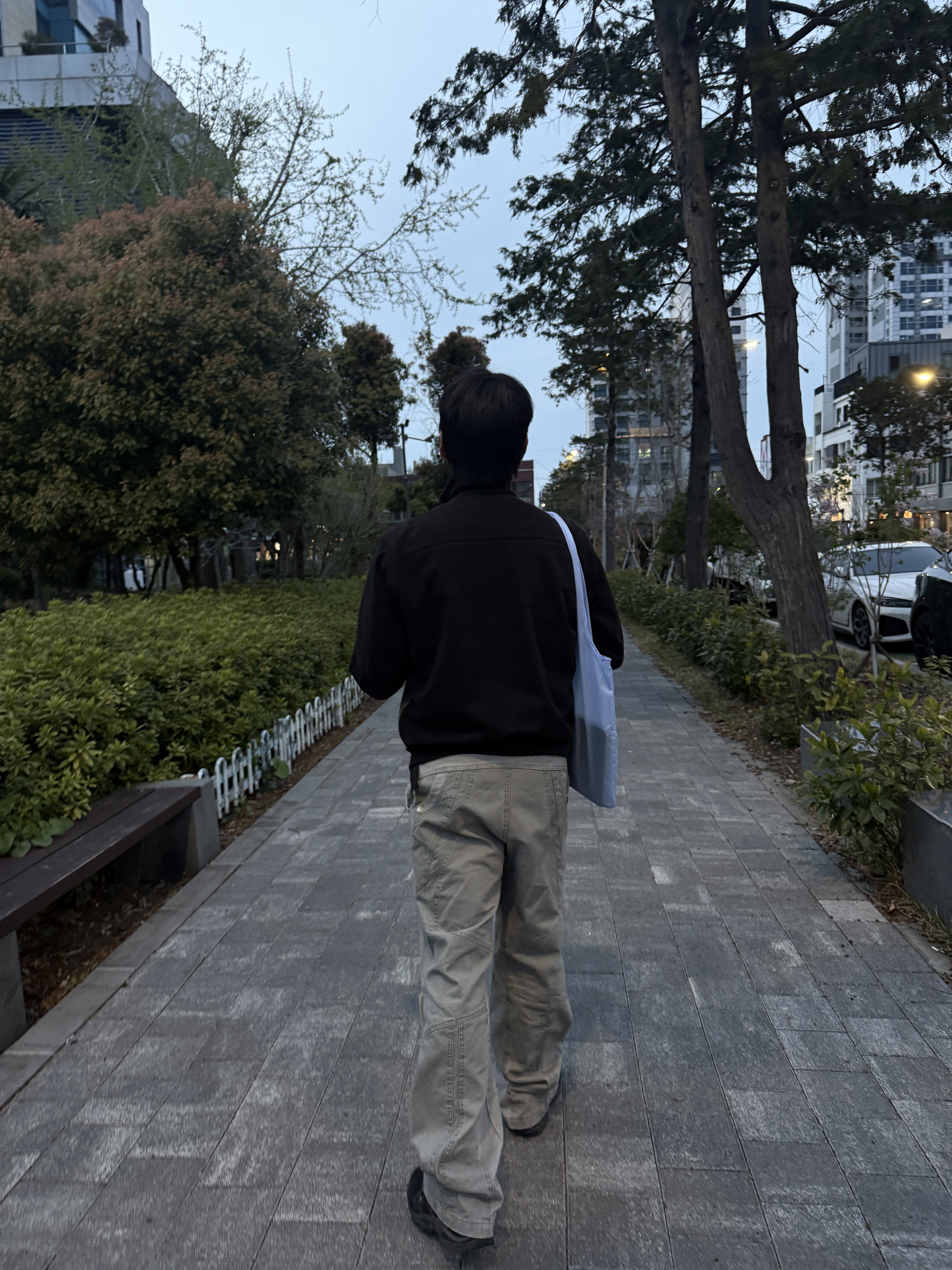 IGNOTA Core:14 Seed Pocket Pants Sand, Salomon XA Pro 3D Black Magnet 착용 스타일 - 1