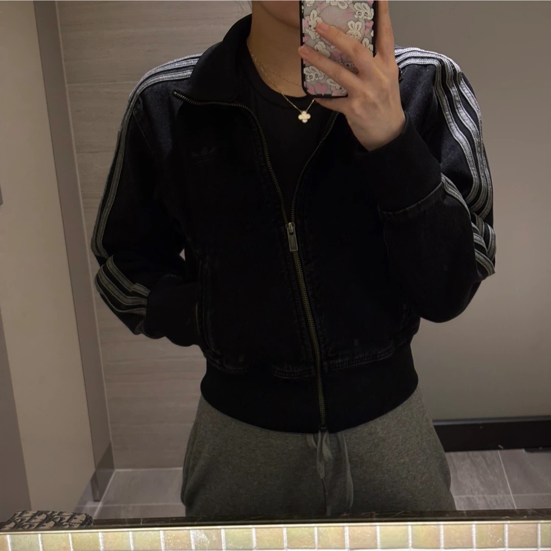 (W) Adidas Adicolor Denim Track Top True Black Denim - KR Sizing 착용 스타일