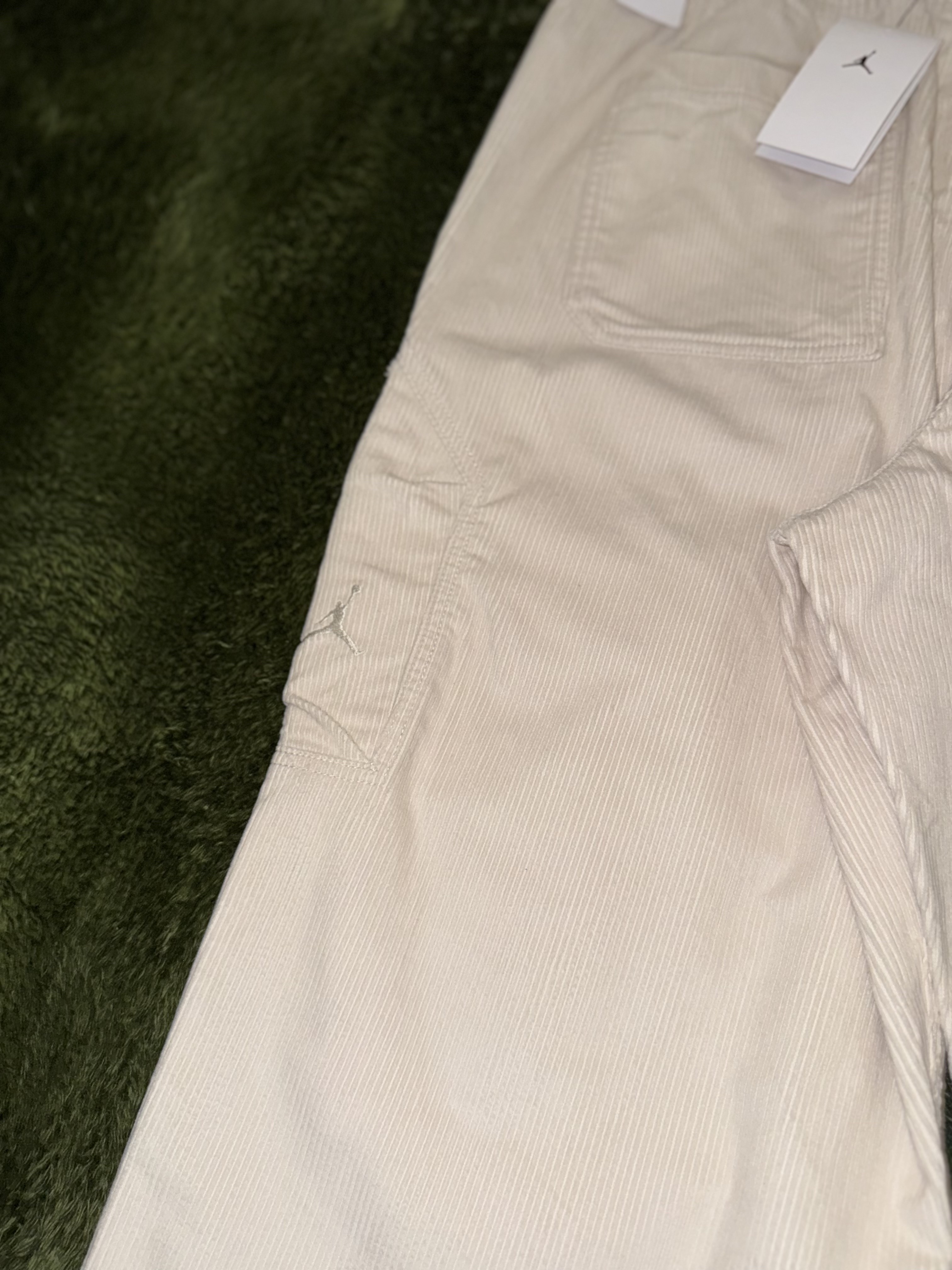 Jordan Flight Chicago Corduroy Pants Light Orewood Brown (HV0526-104) 착용 스타일 - 9