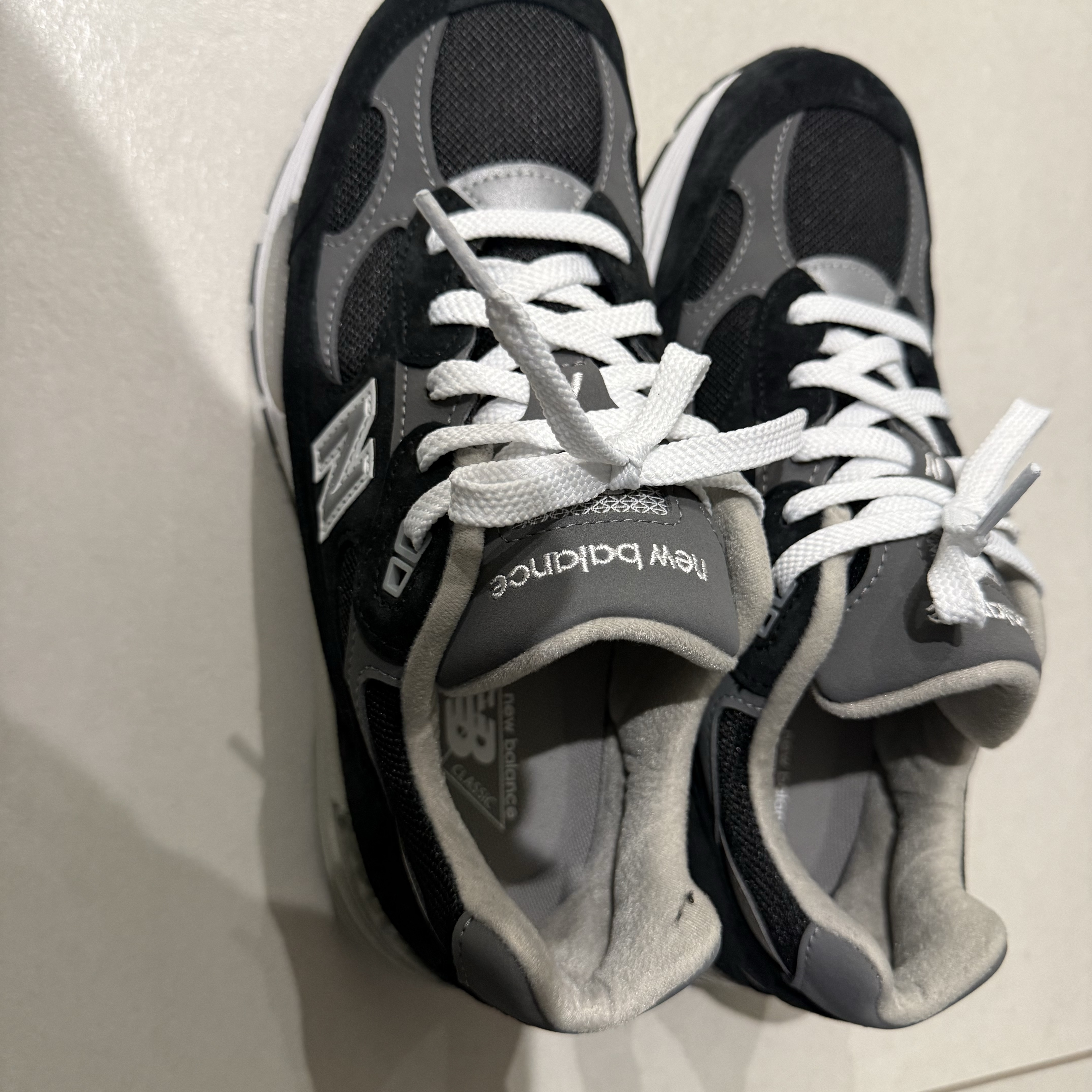 New Balance 992 Made in USA Core Black Grey 착용 스타일