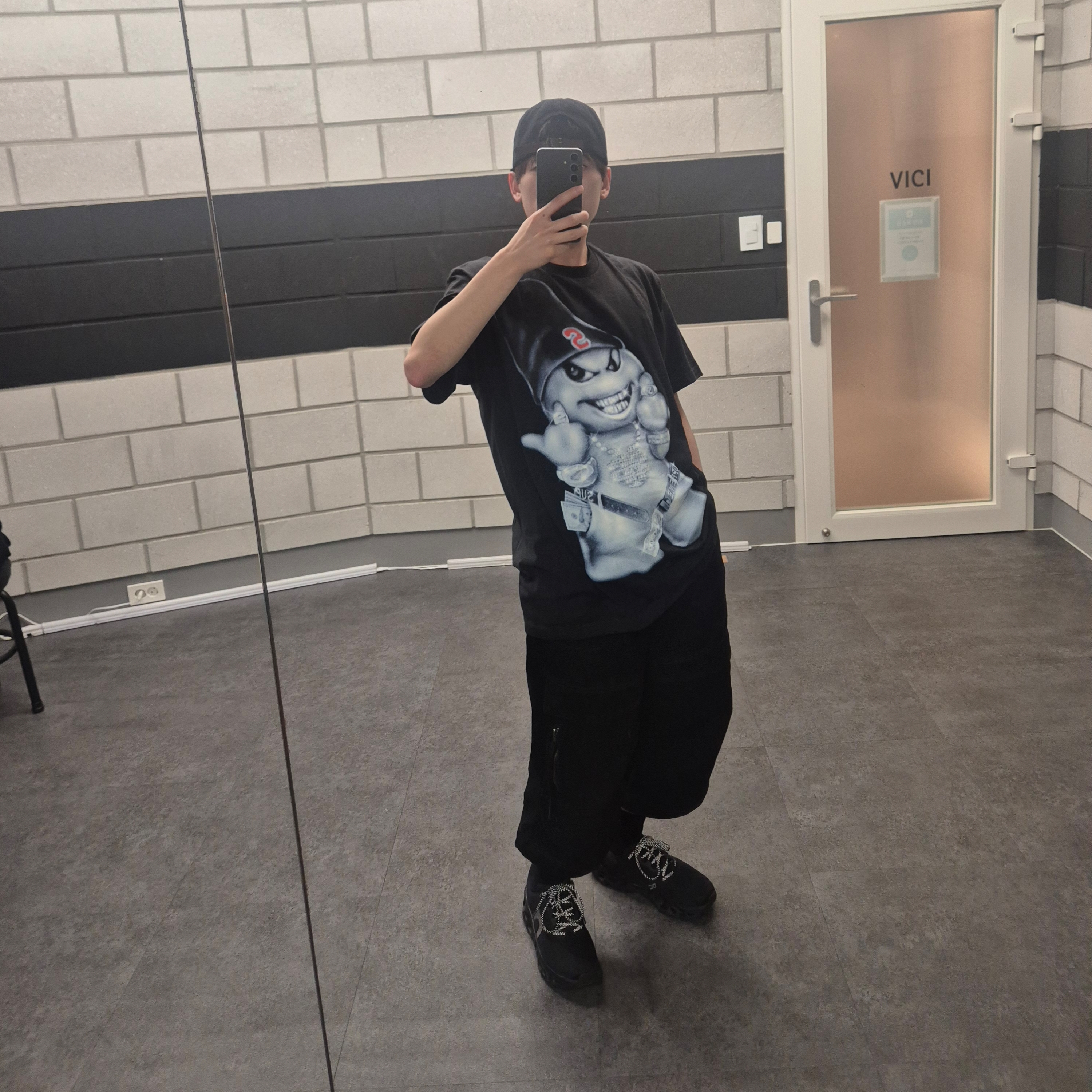 Supreme Snowman T-Shirt Black - 25FW 착용 스타일 - 3