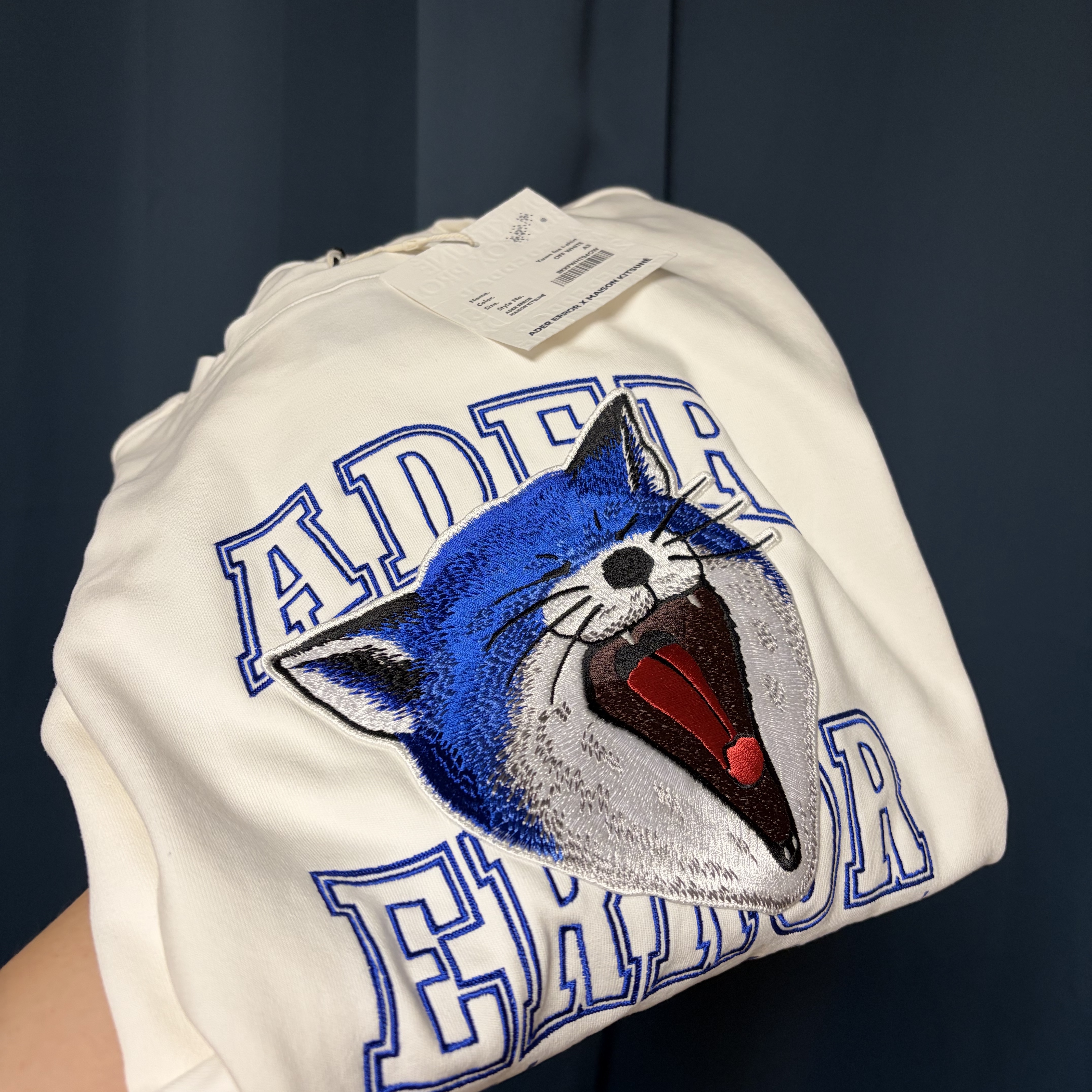 Maison Kitsune x Ader Error Yawn Fox T-Shirt Off White 착용 스타일 - 2