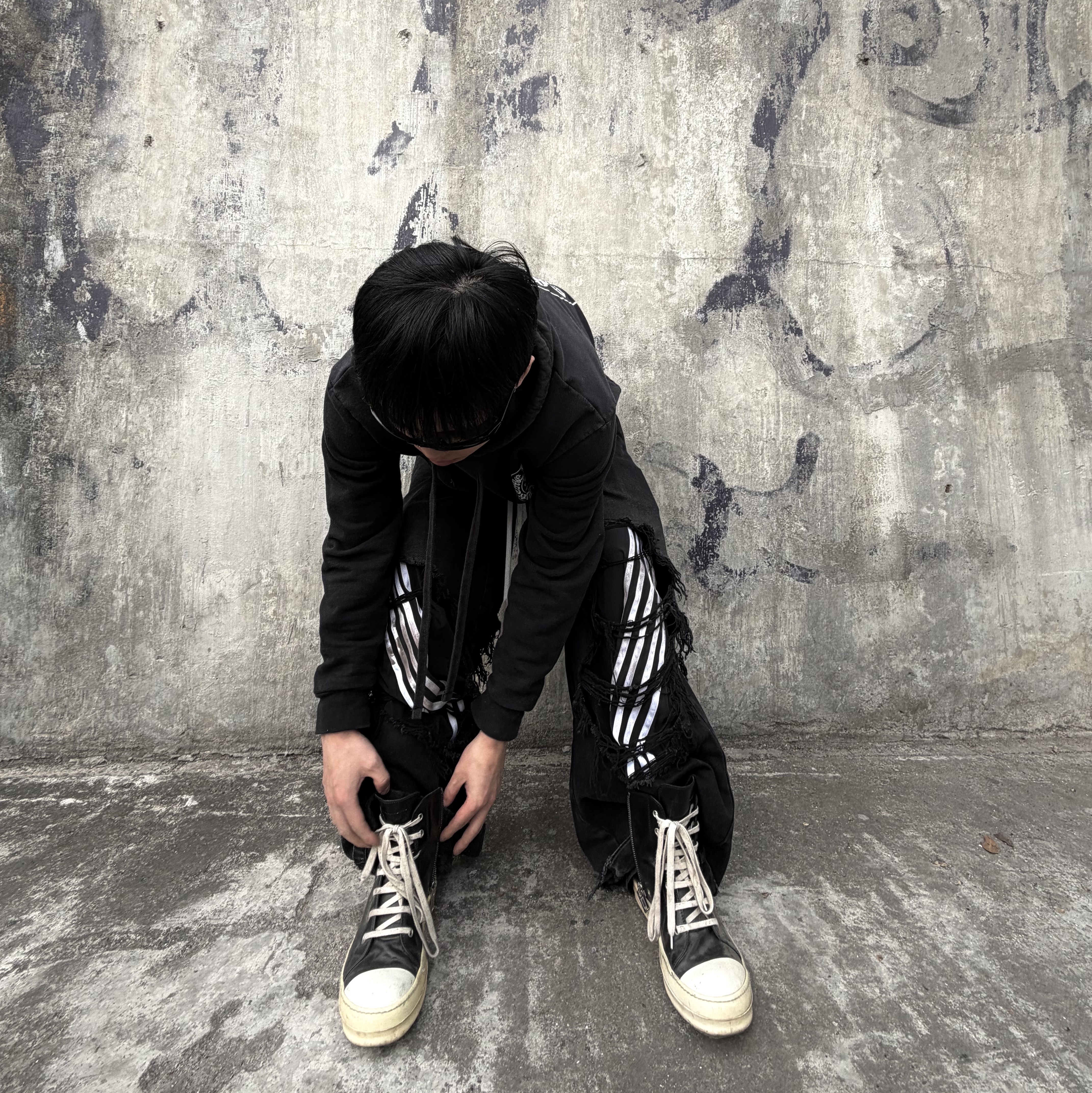Rick Owens Lido Sneakers Black Milk 착용 스타일