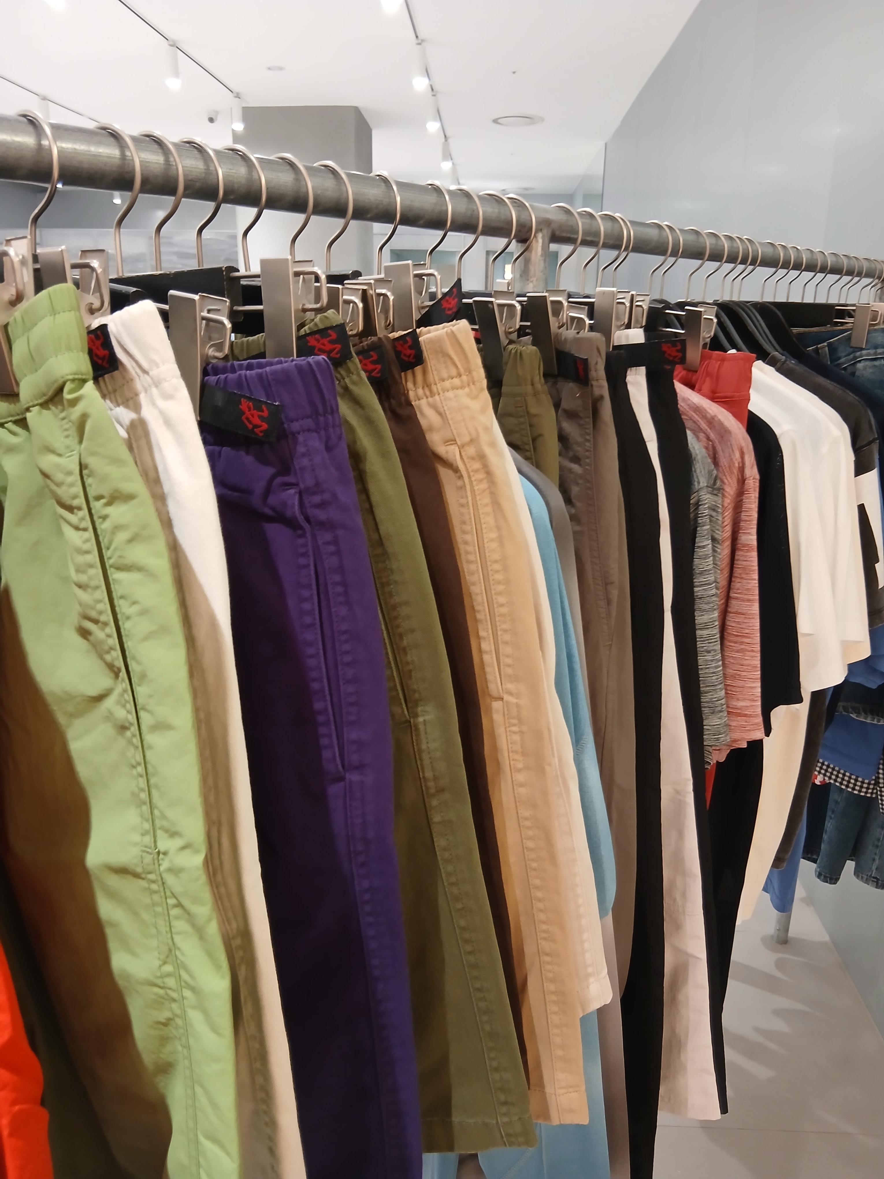 Gramicci Equipped For Dirt L/S T-Shirt Vintage Black - US Sizing, Gramicci G-Short Shorts Olive - US Sizing 착용 스타일 - 2