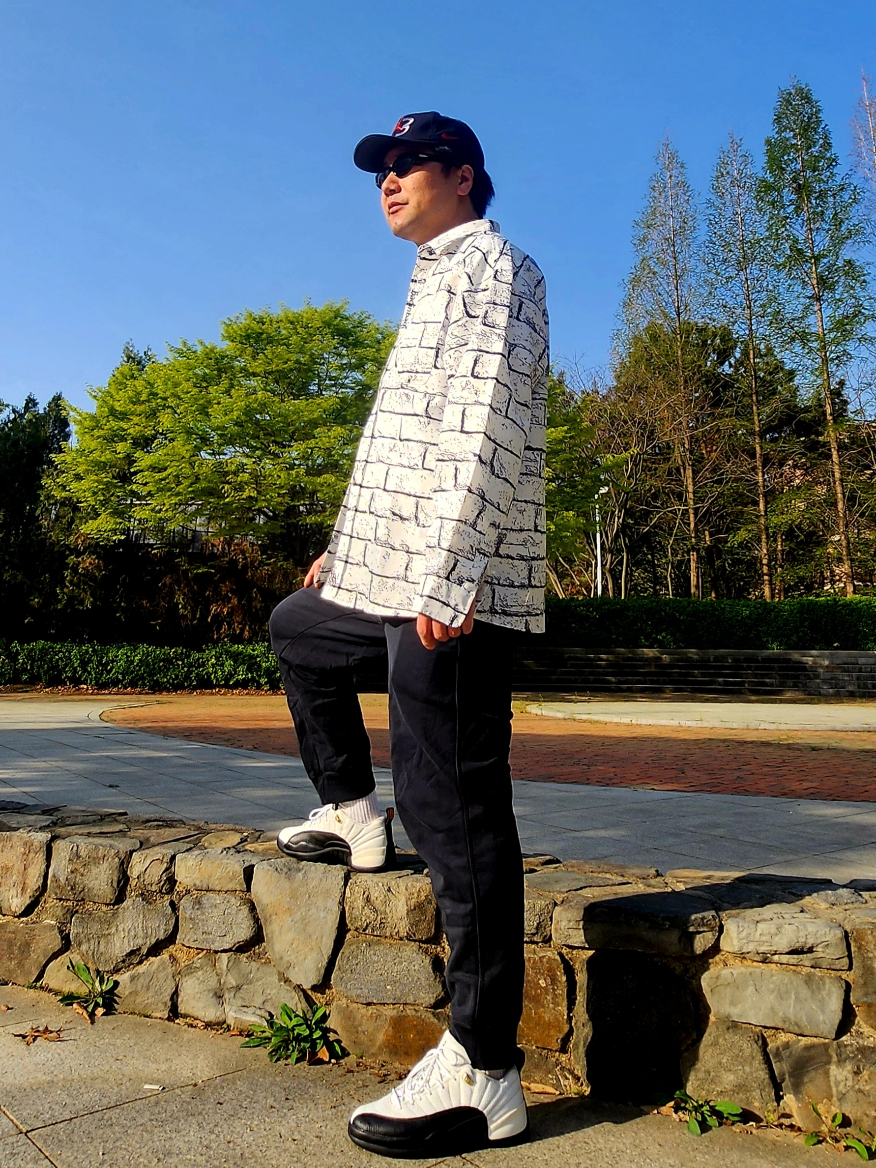 Jordan Essential Long Sleeve T-Shirt White Legend Blue 착용 스타일