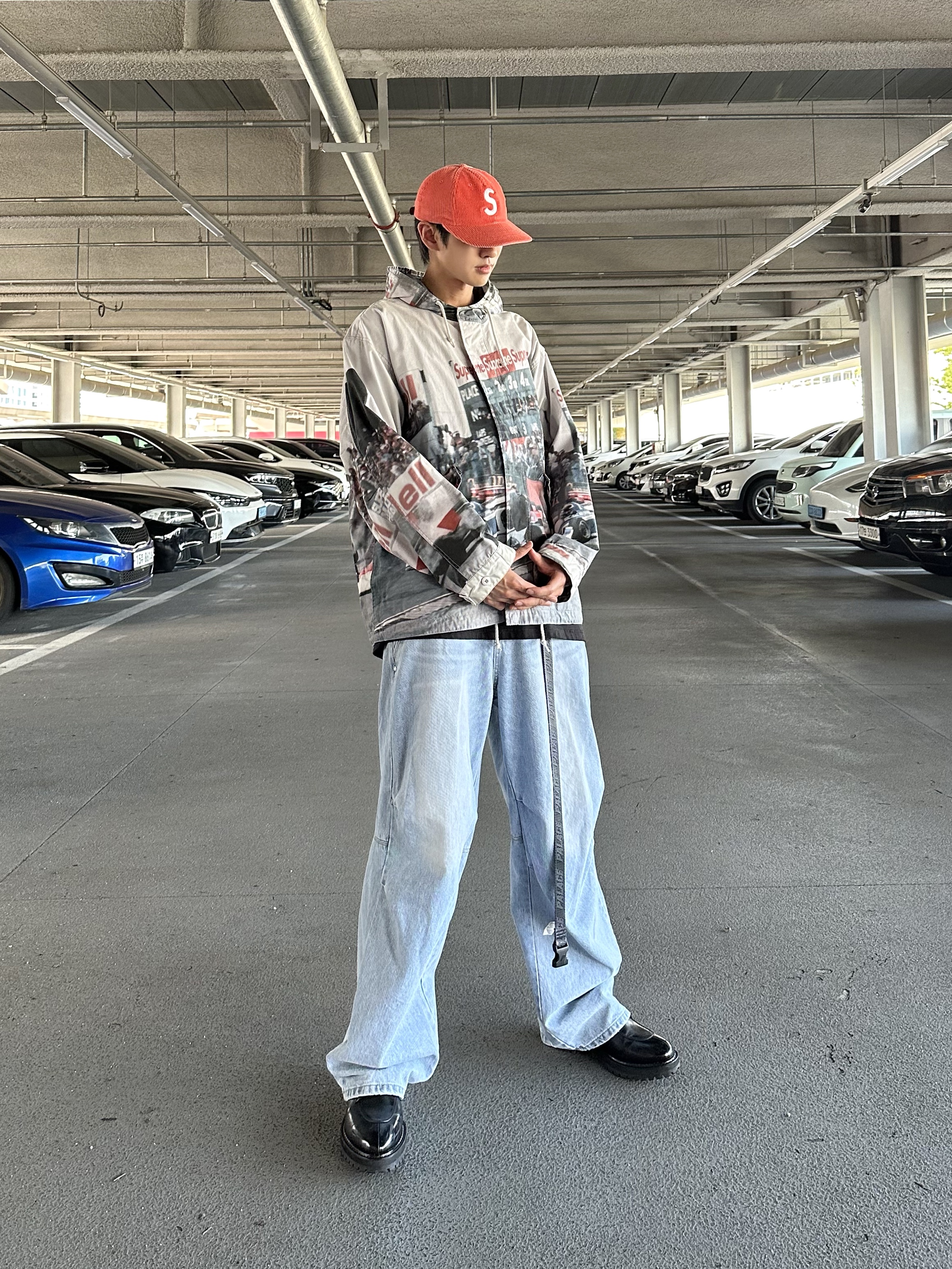 Supreme Grand Prix Parka Multi-Color - 19SS, Supreme Pigment Print S Logo 6-Panel Orange - 22FW 착용 스타일 - 1