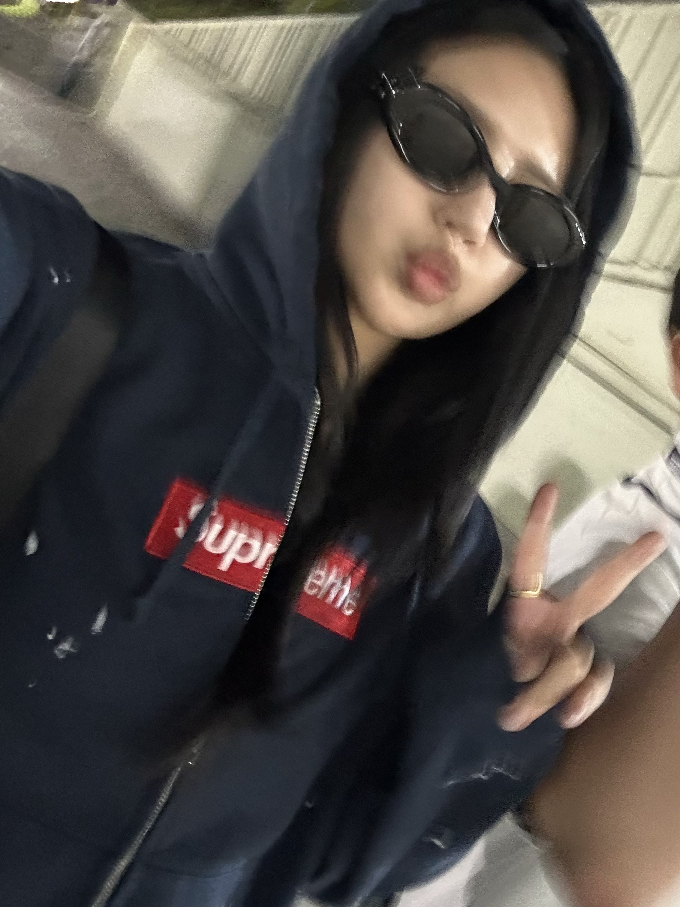Gentle Monster x Maison Margiela MM107 Black Black, Supreme x MM6 Maison Margiela Box Logo Zip Up Hooded Sweatshirt Navy - 26SS 착용 스타일 - 2