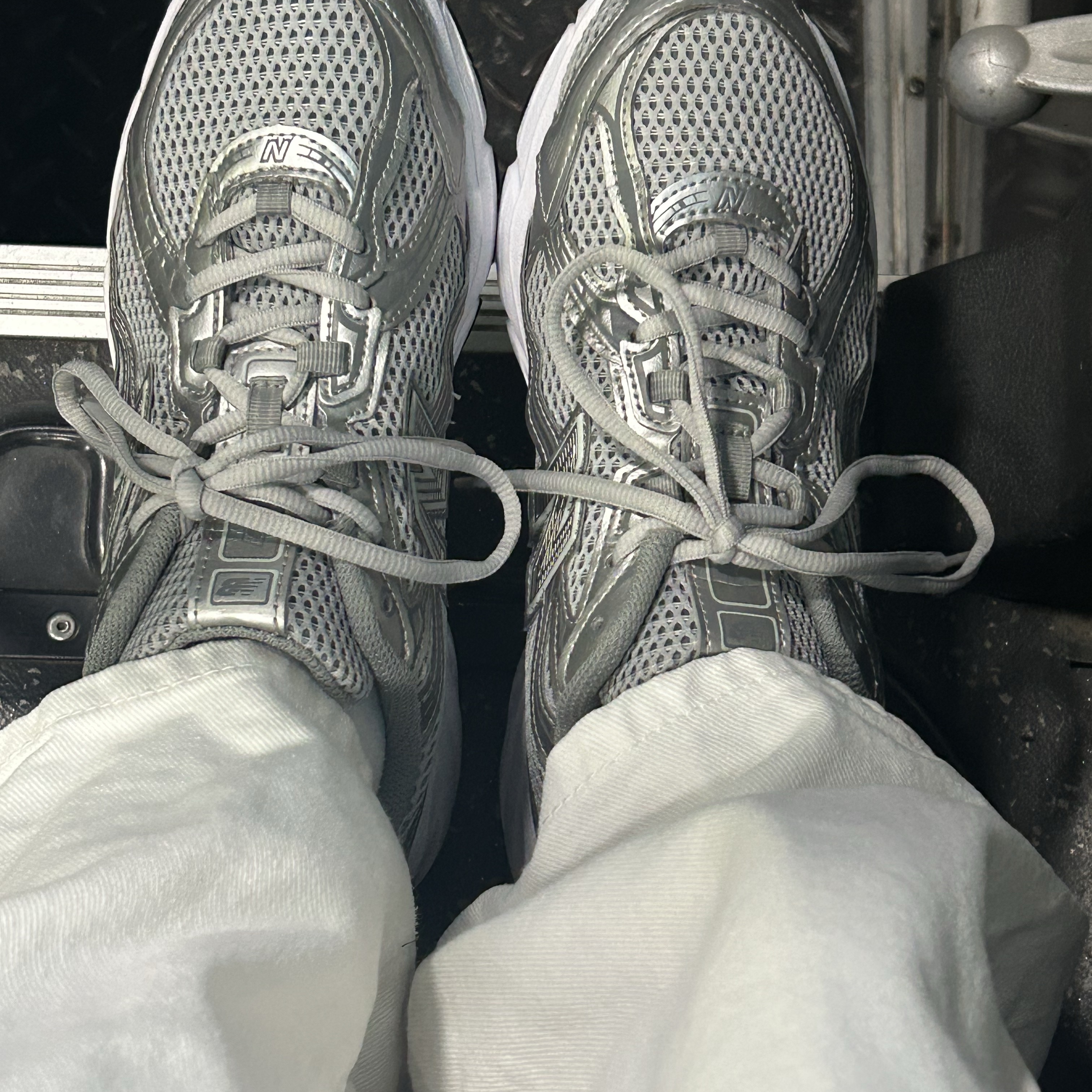 New Balance 740 Castlerock Slate Grey 착용 스타일