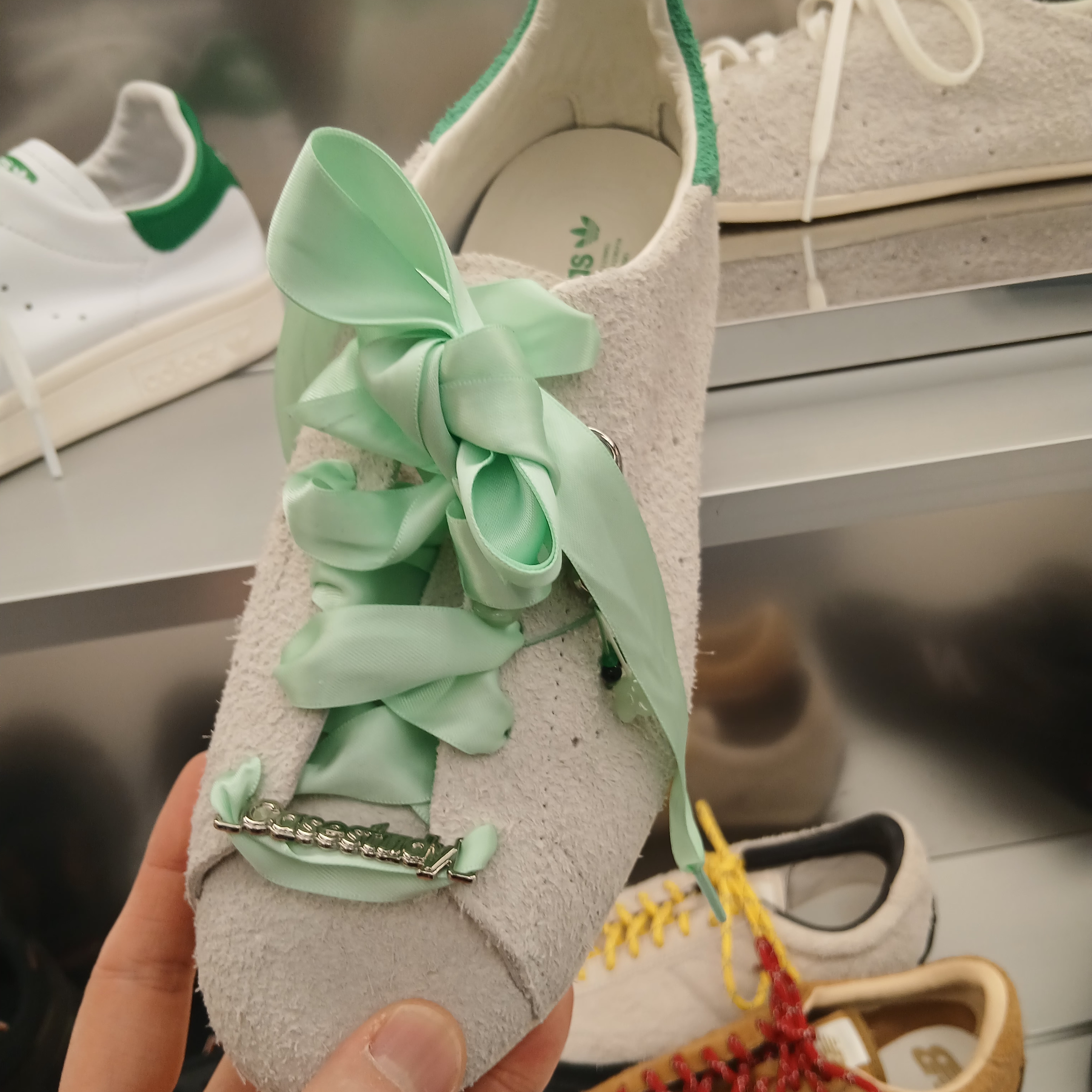 Norda 001/A White Gum, Maison Mihara Yasuhiro Peterson OG Sole Canvas Low Sneakers Red 착용 스타일 - 10