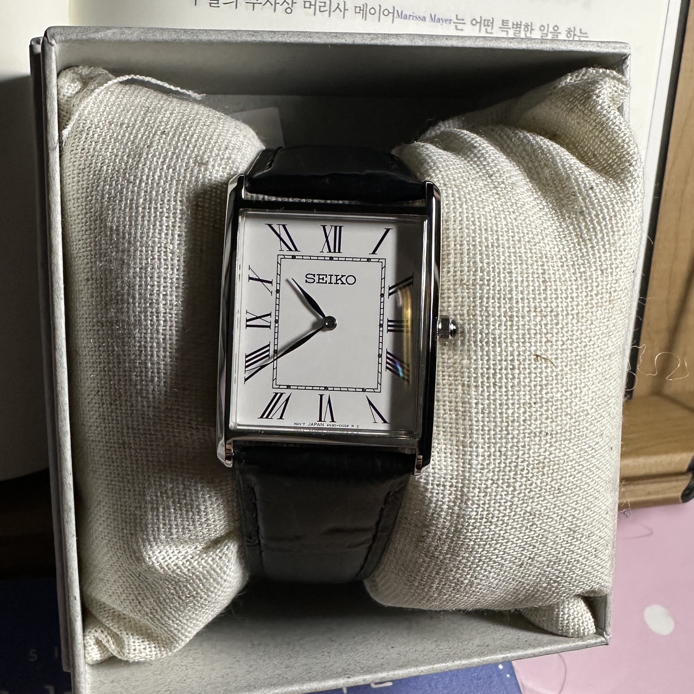 Seiko SWR049P1 28.4mm Black 착용 스타일 - 2