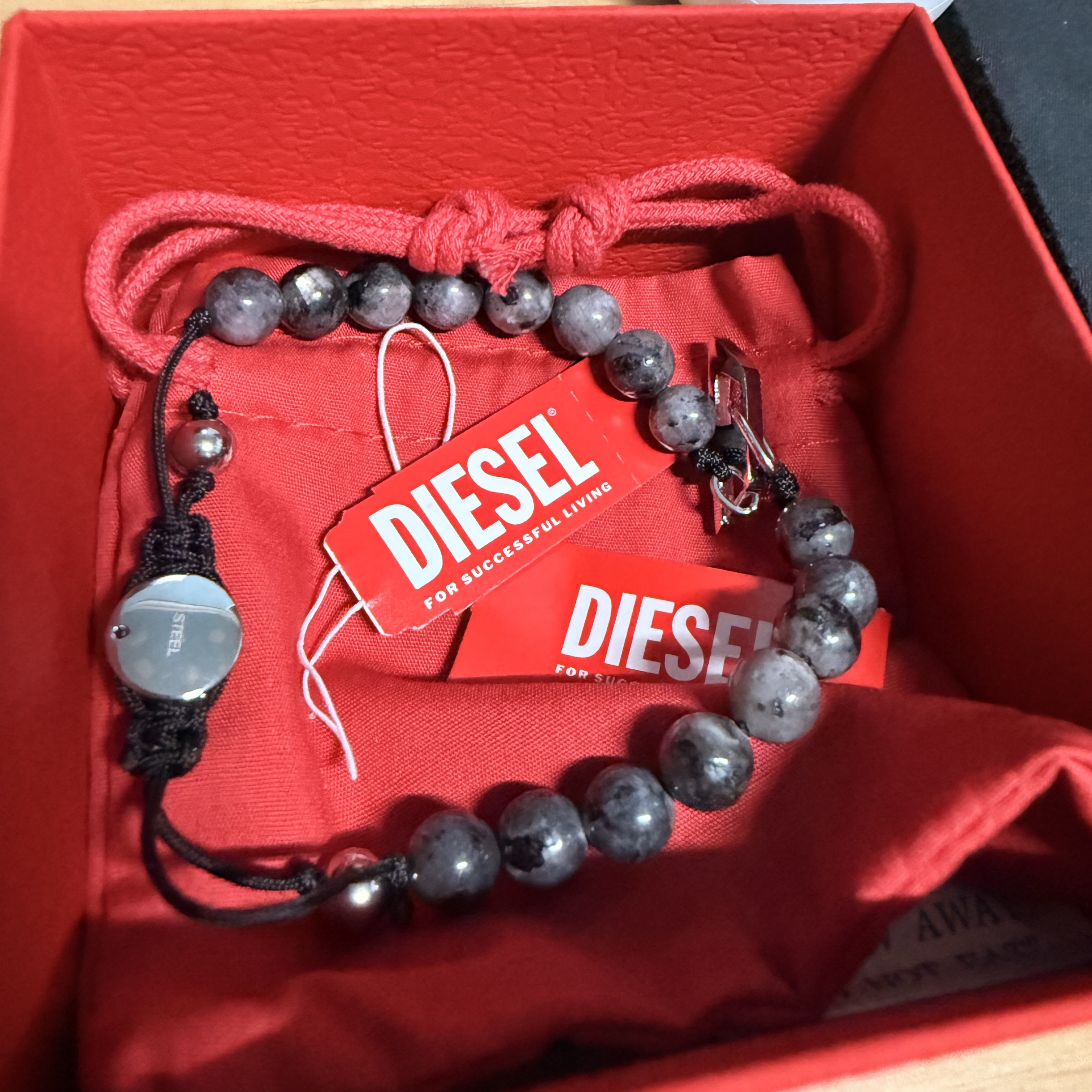 Diesel Dx1339 Labradorite Beaded Bracelet Multicolor 착용 스타일