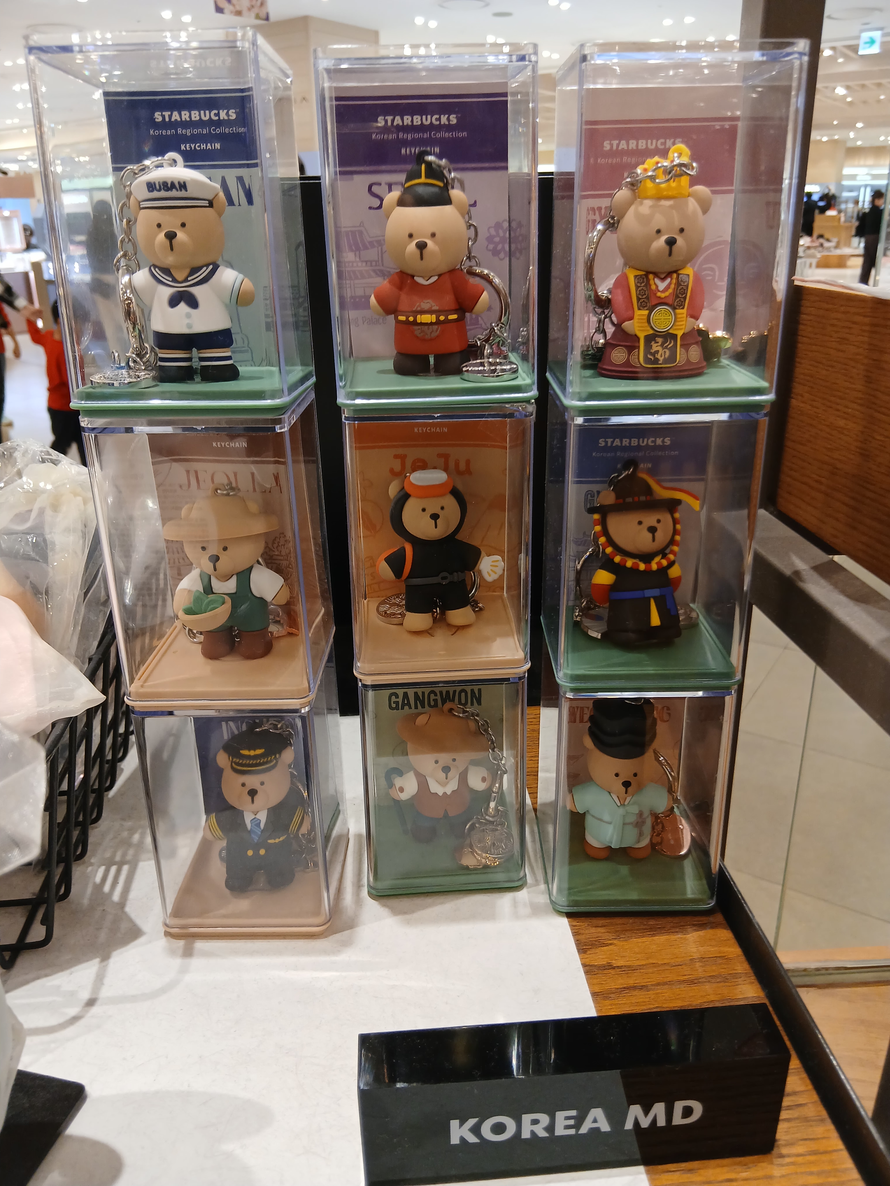Starbucks Annyeong Jeju Bearista Keychain, Starbucks Annyeong Gangwon Bearista Keychain 착용 스타일 - 1