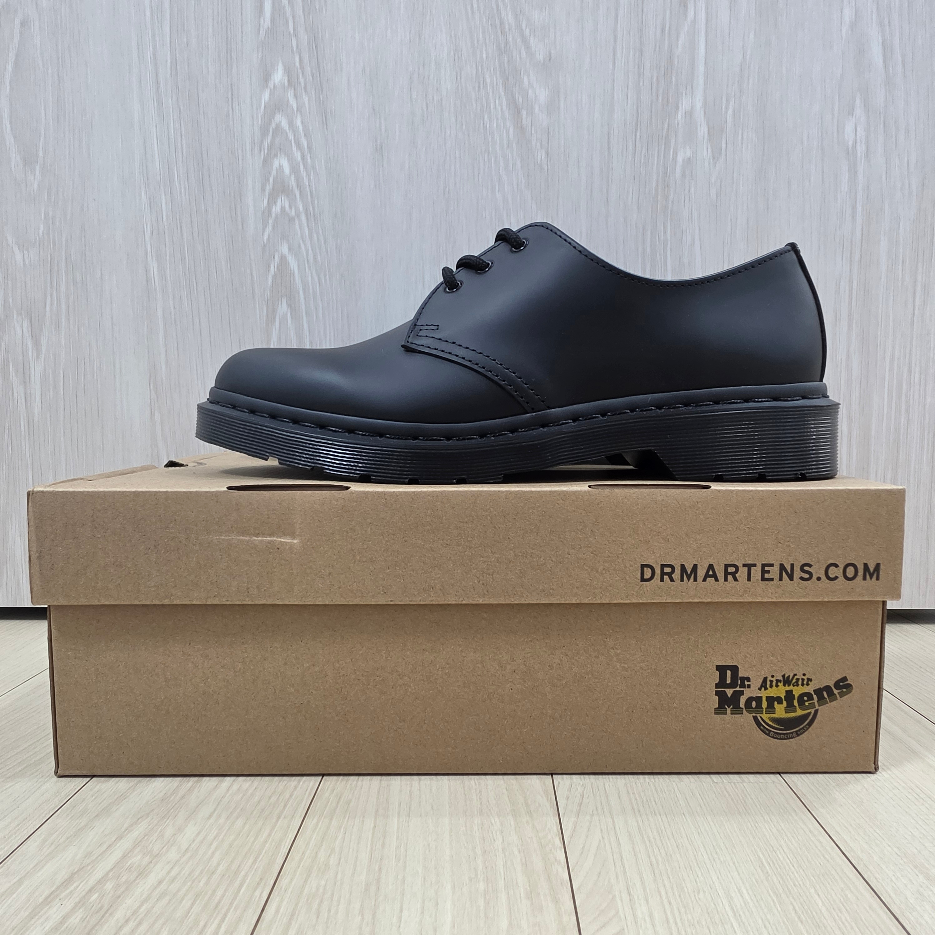 Dr. Martens 1461 Mono Black 착용 스타일 - 1