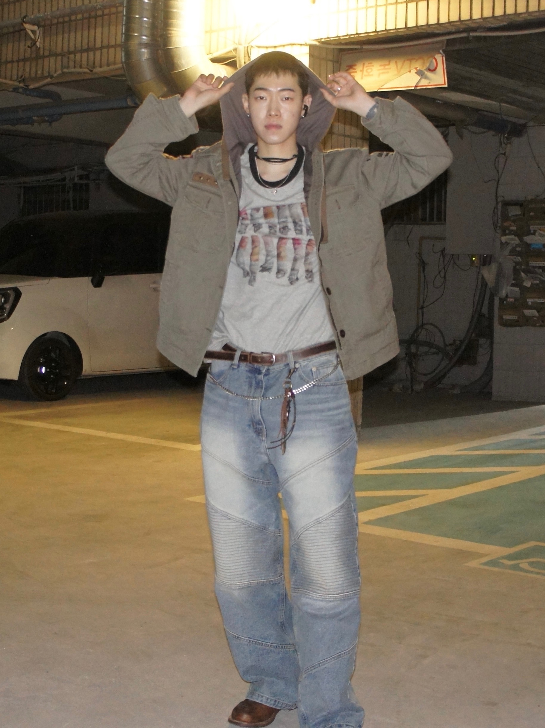 Blue Sunflower Vintage Washed Hooded Jacket, Aakam Washed Zipper Slit Denim Pants Sky Blue 착용 스타일 - 6