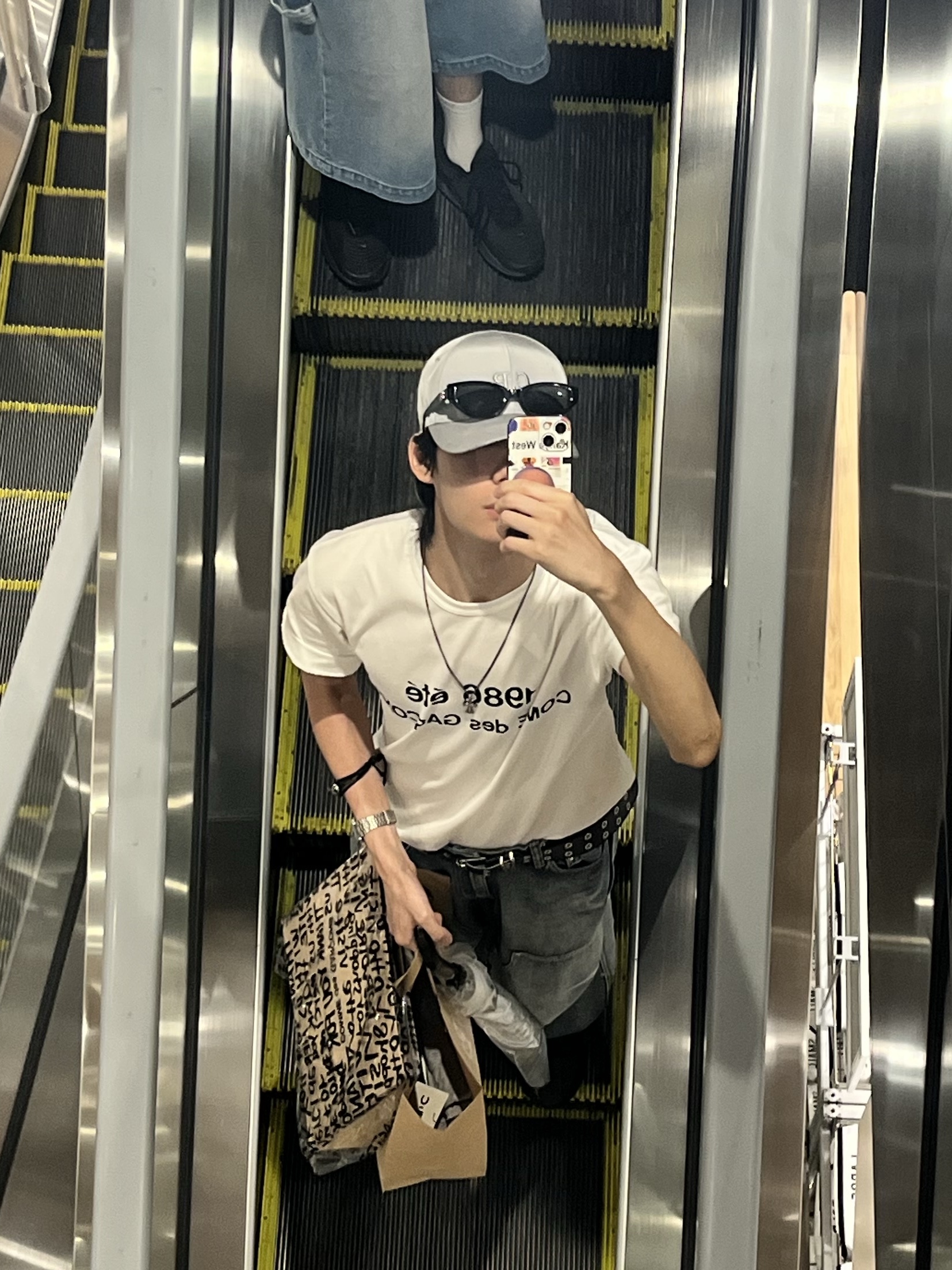 Nike x Hyein Seo Ava Rover Black, CDG 1986 Comme des Garcons T-Shirt White 착용 스타일 - 3