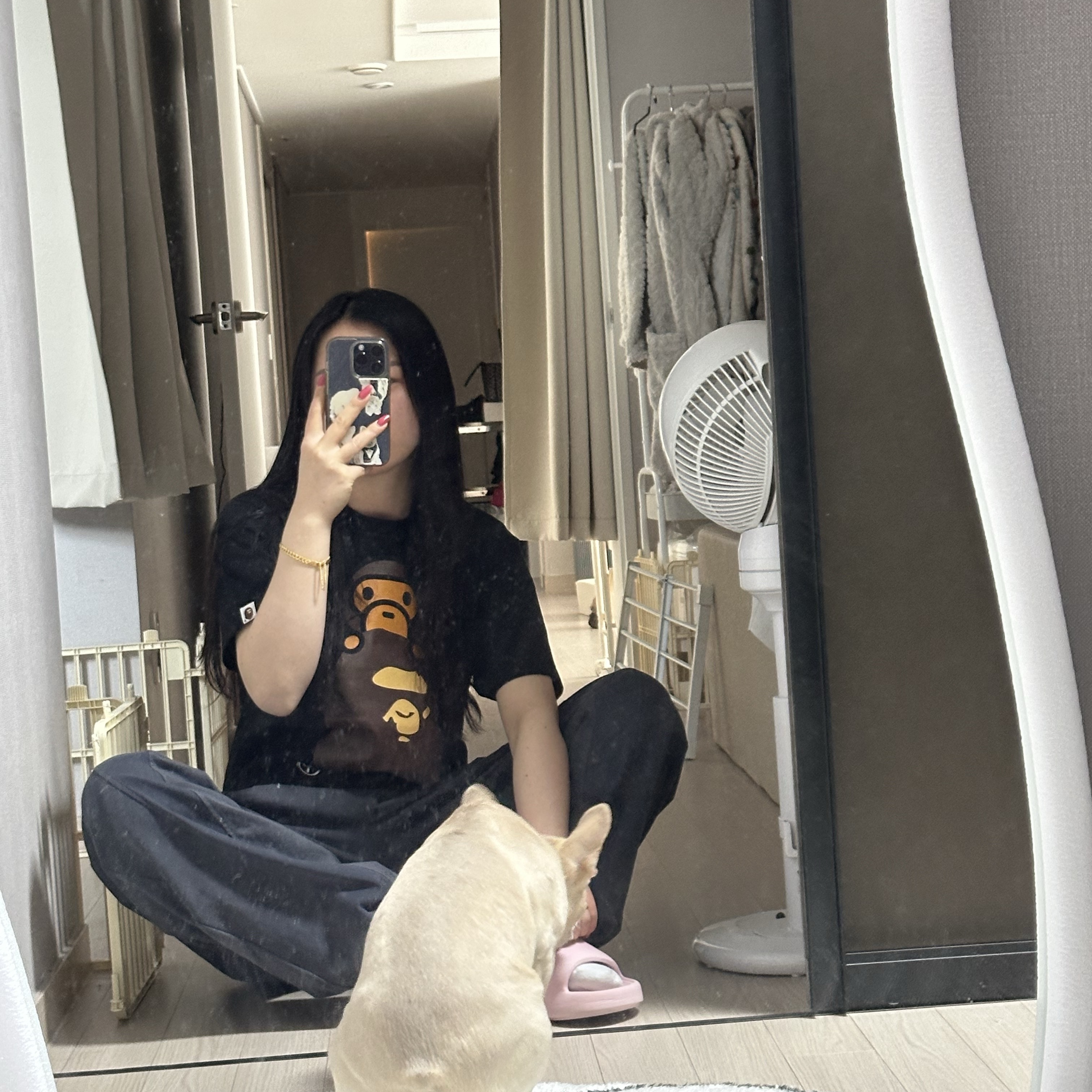 BAPE Milo on Ape Head T-Shirt Black 착용 스타일 - 1