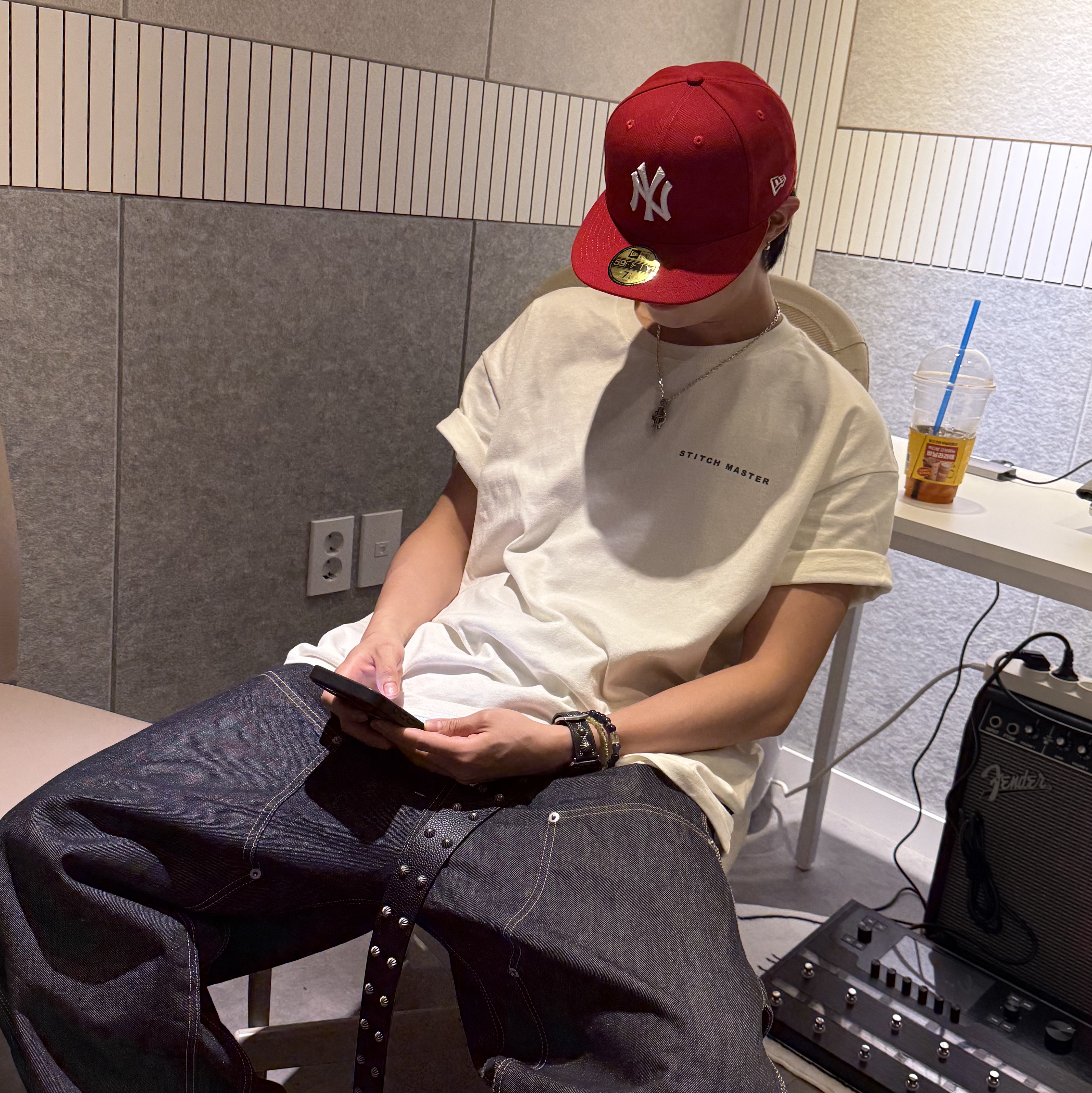 New Era MLB New York Yankees Basic Fitted Cap Scarlet 착용 스타일 - 1