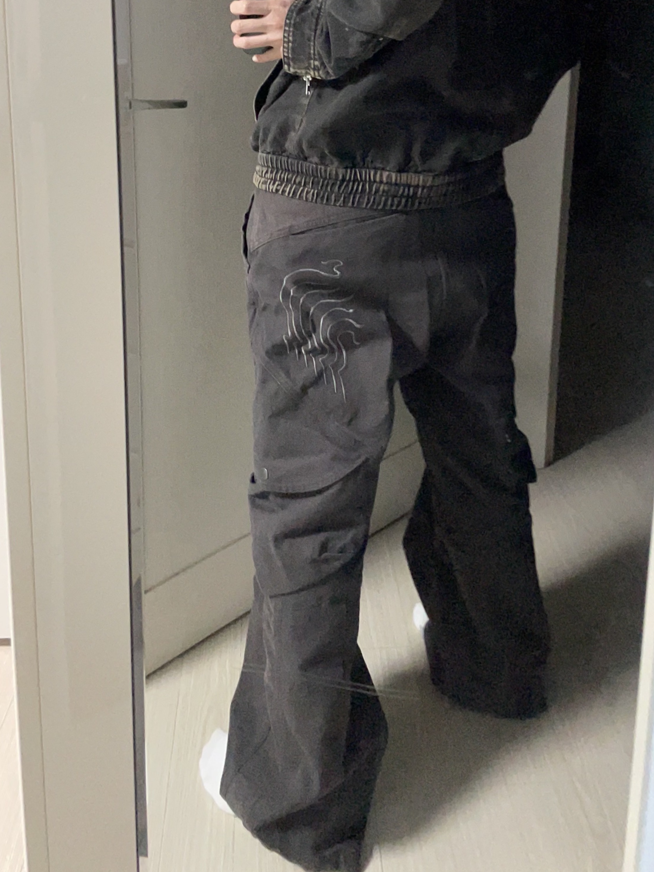 IGNOTA Core:14 Shell Cargo Pants Dune 착용 스타일