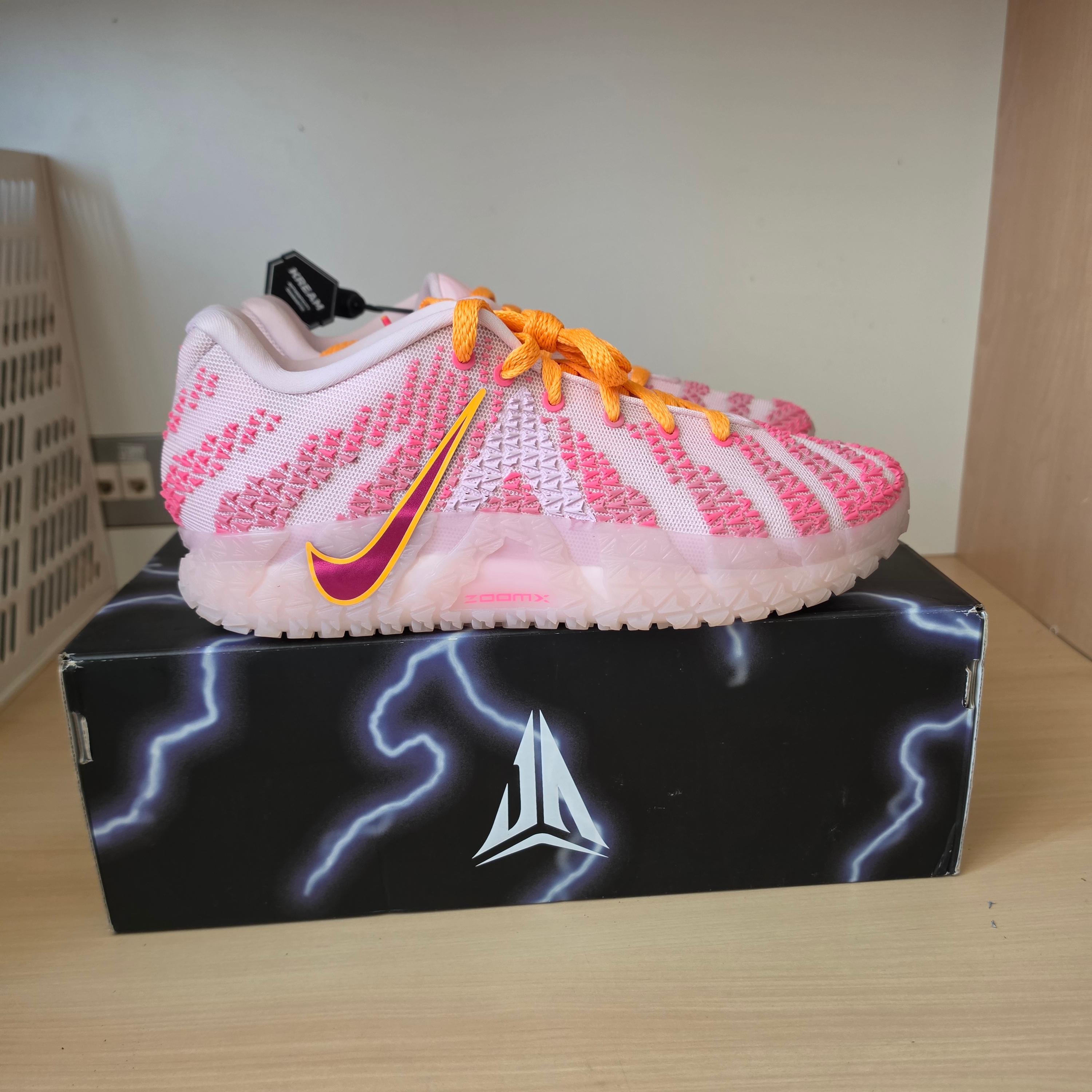Nike Ja 3 EP Pink Foam Silt Red 착용 스타일 - 4