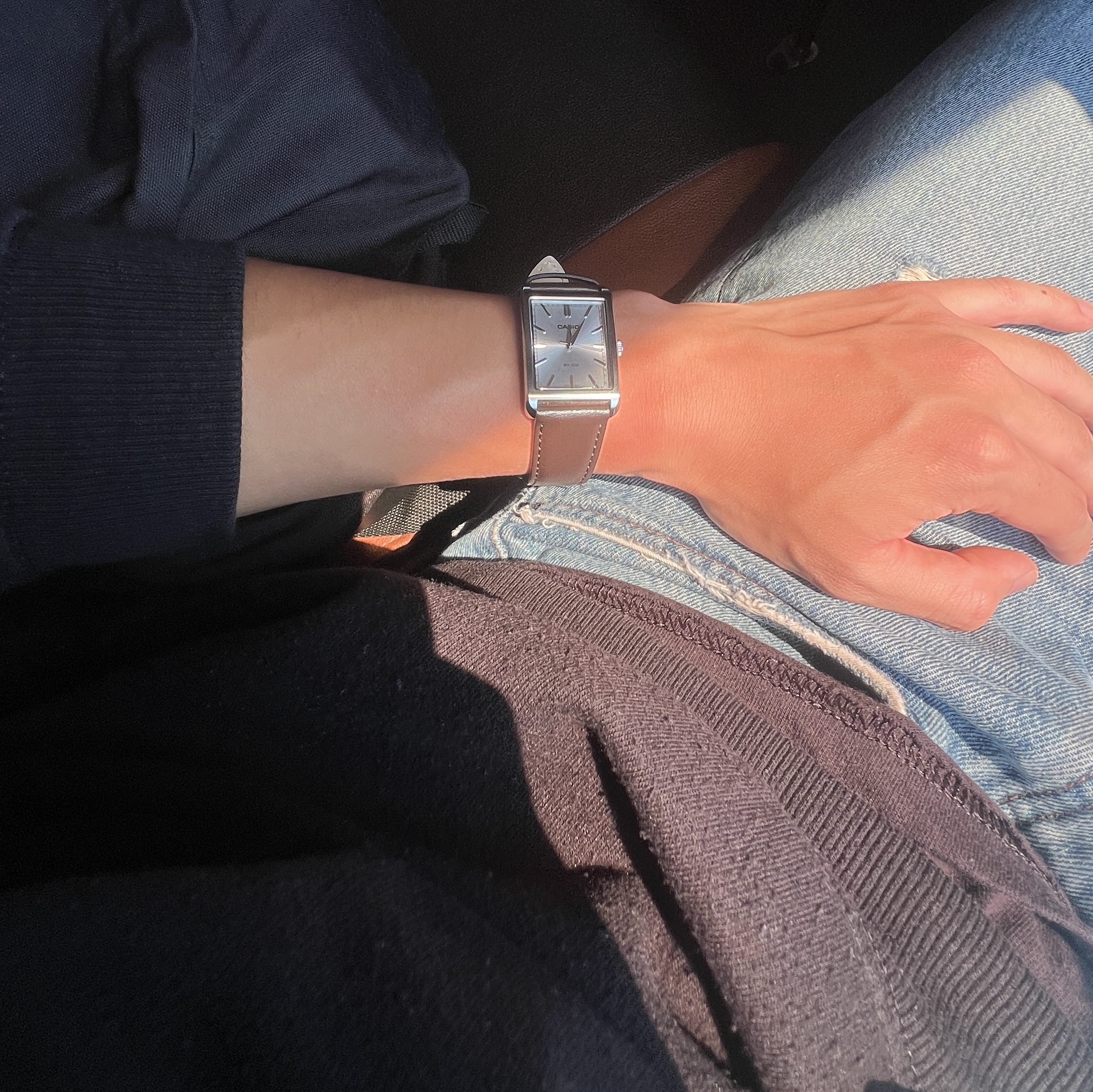 Casio MTP-B215L-7AV Silver, Casio MTP-B215D-7AV Silver 착용 스타일