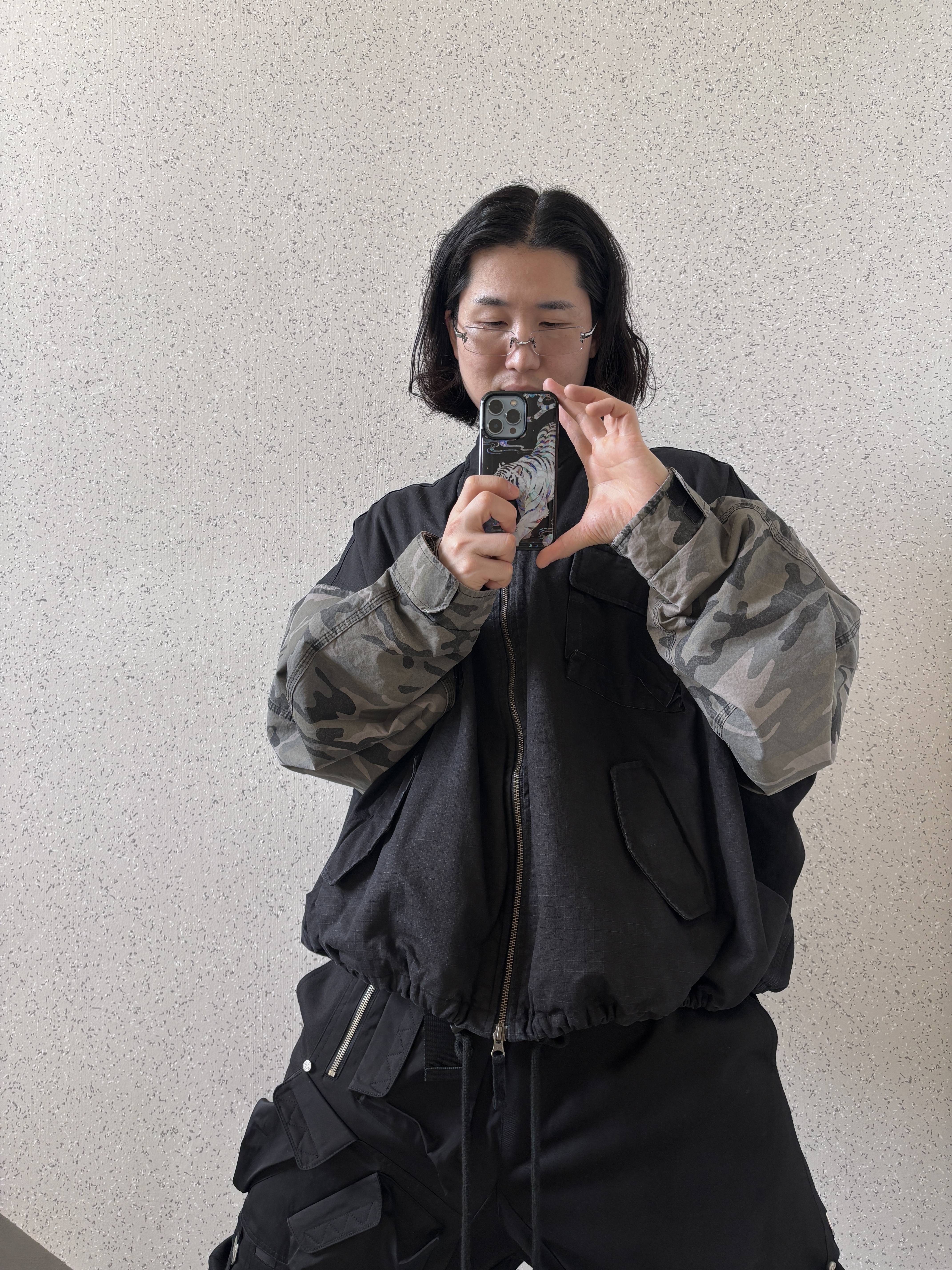 Undermycar Morph Oversized Crop Field Jacket Rock Ridge - 23SS, Gentle Monster Paranoyd 02 Silver Clear 착용 스타일 - 1