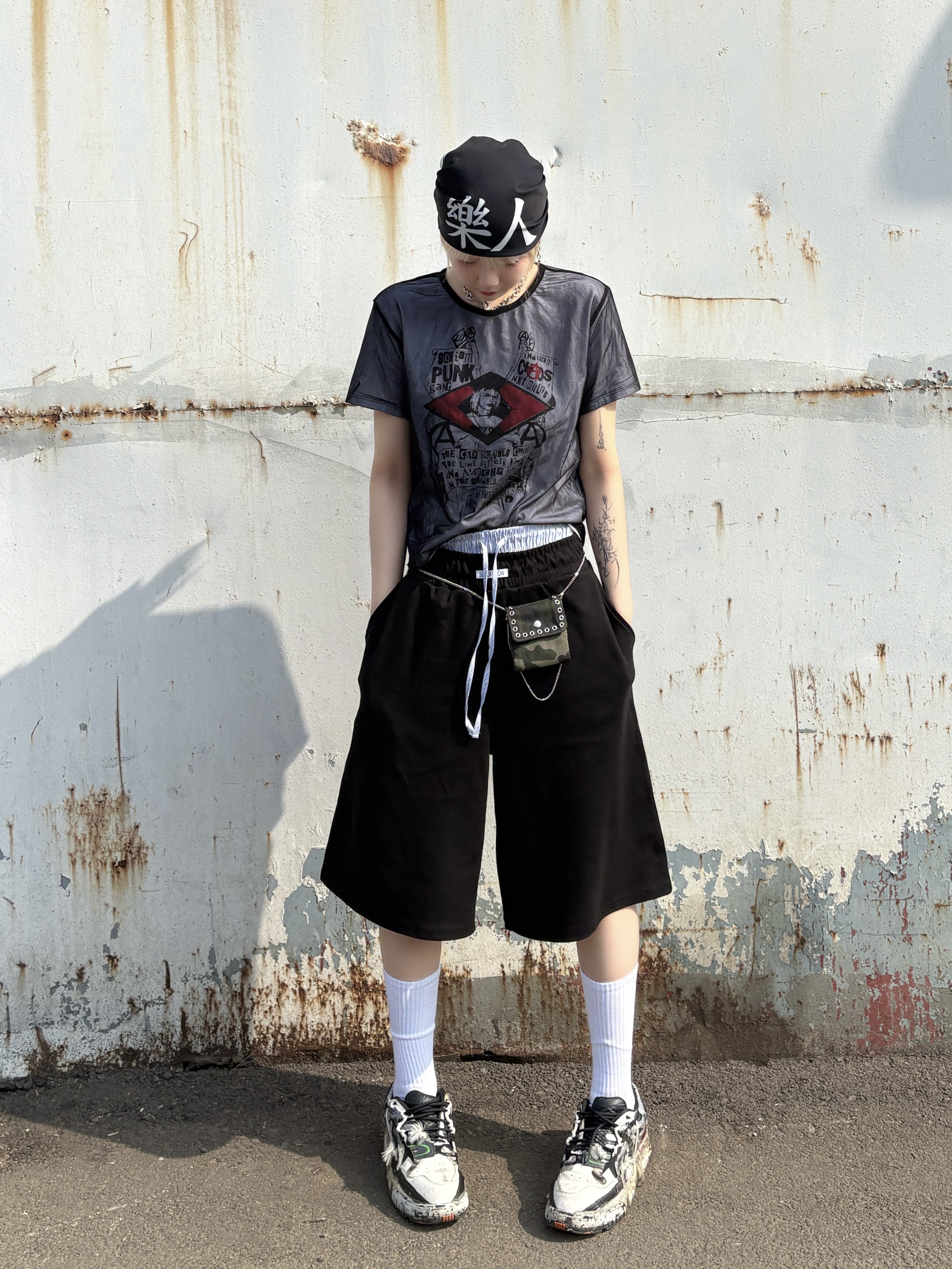 SLEEKGLOW Boxer Trunk Bermuda Pants Black 착용 스타일 - 3