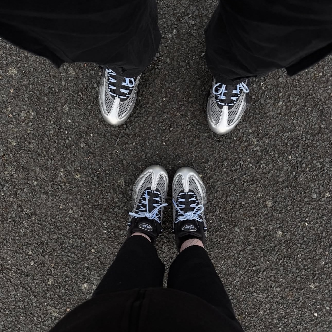 Nike x Palace Air Max 95 Metallic Silver Aluminum 착용 스타일 - 4