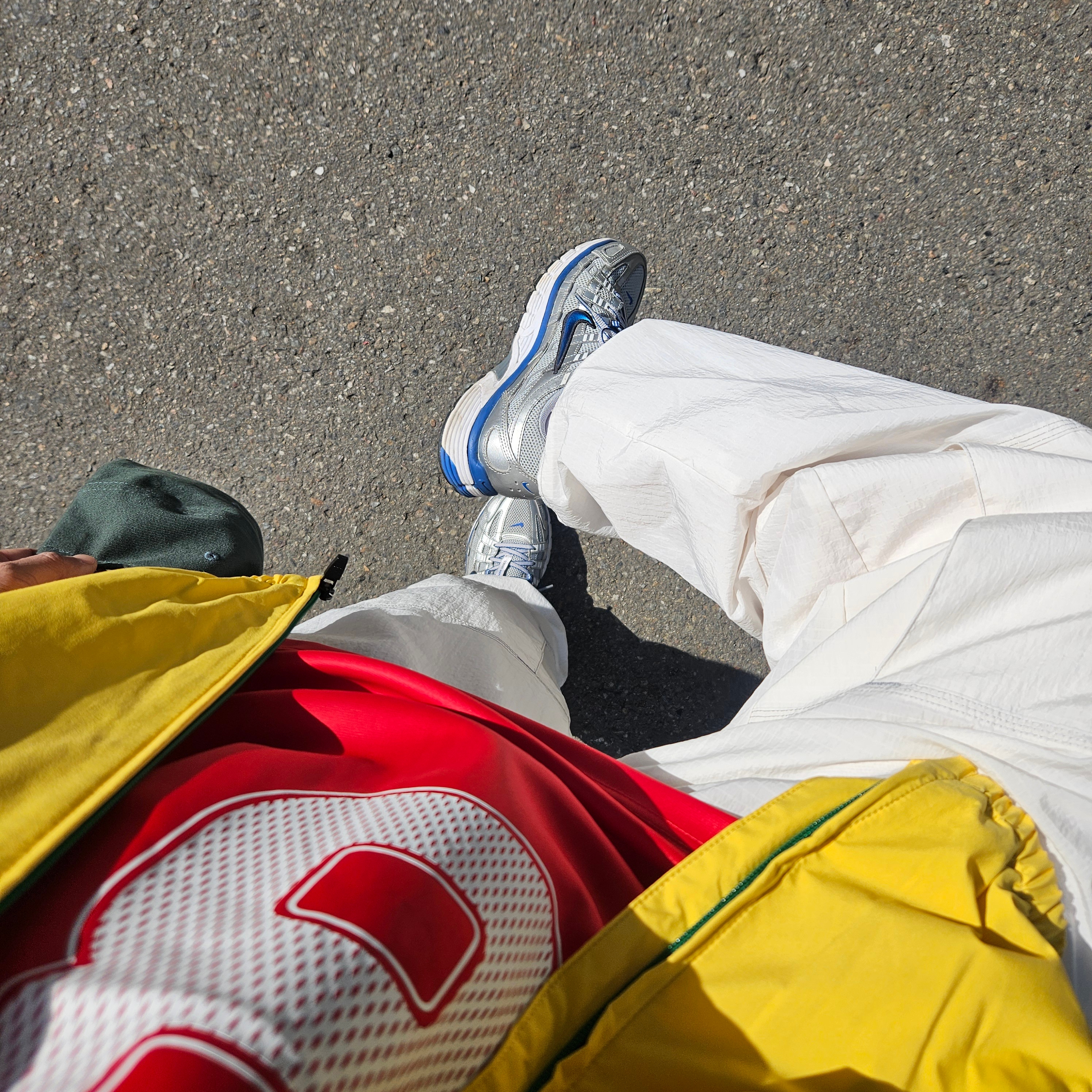 Palace Pro Team 02 Shell Jacket Yellow - 24FW, Palace Mesh Team Jersey Red - 24SS 착용 스타일