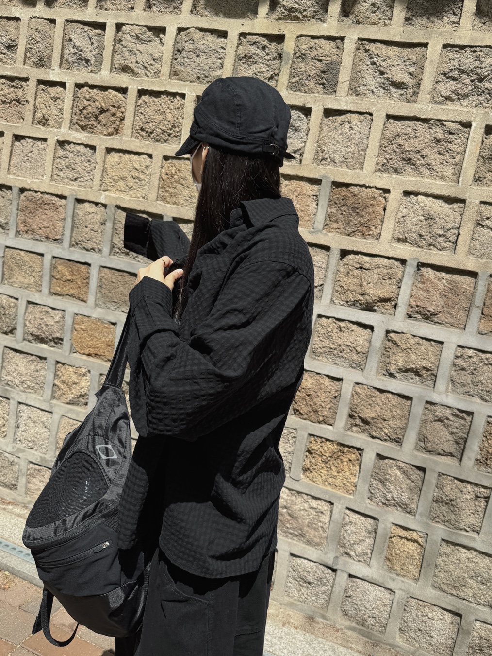 Mischief Lightweight Zip Around Backpack Black, Dr. Martens Reeder Wyoming Leather Utility Shoes Black 착용 스타일 - 6