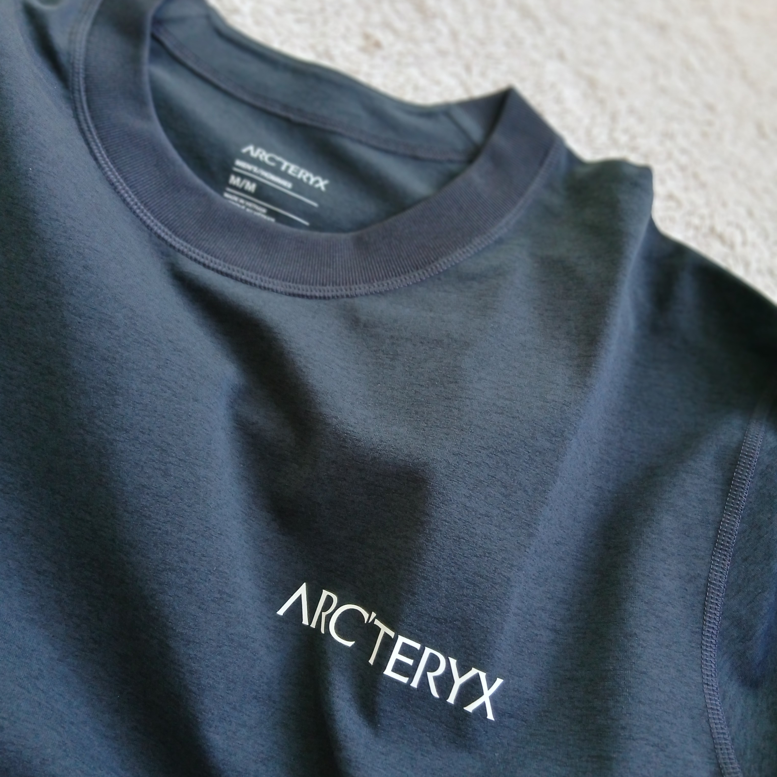Arc'teryx Envoy Grand Wall SS T-Shirt Orion 착용 스타일 - 2