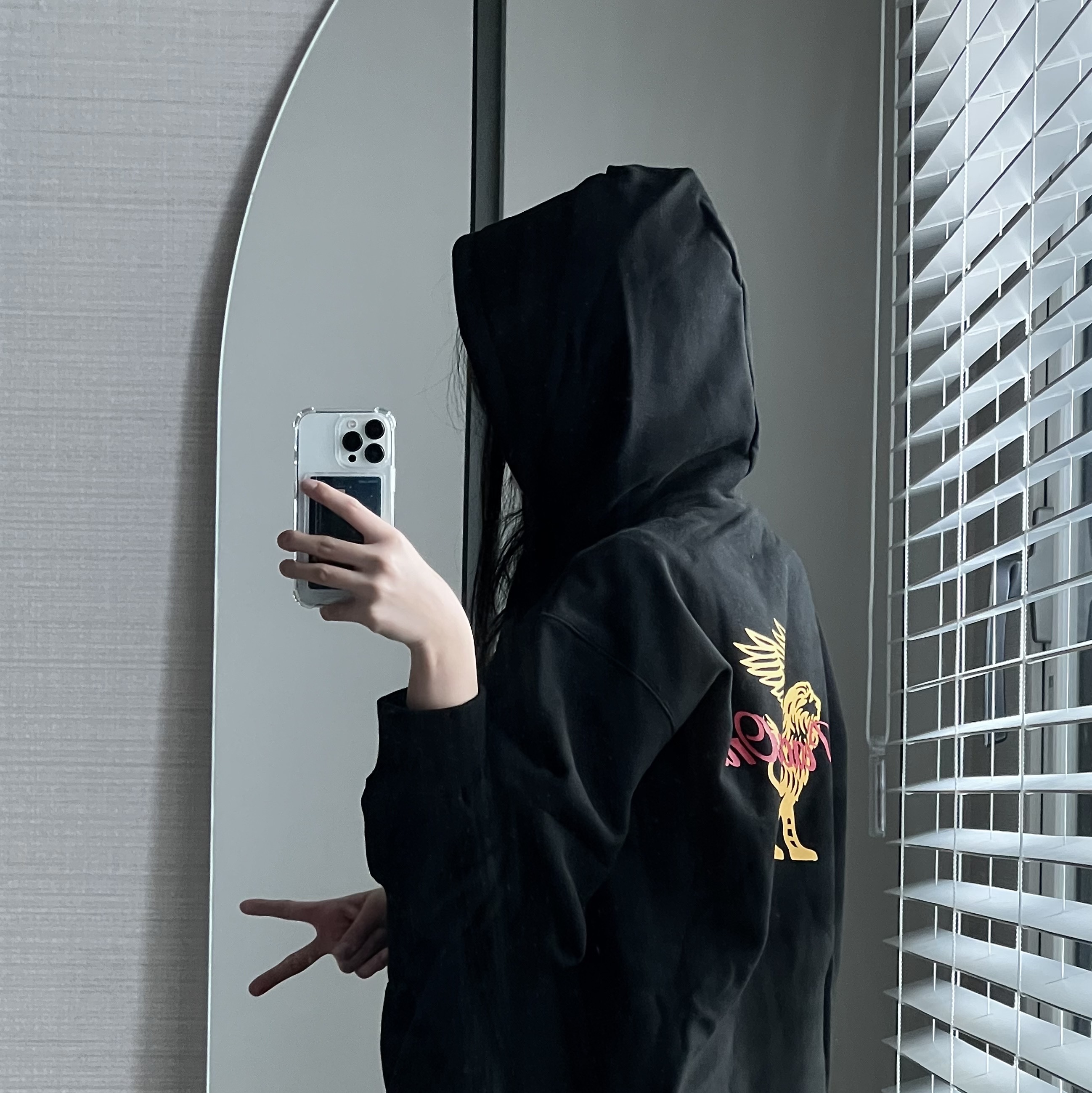 Peaceminusone x Joopiter Hoodie Black 착용 스타일 - 2