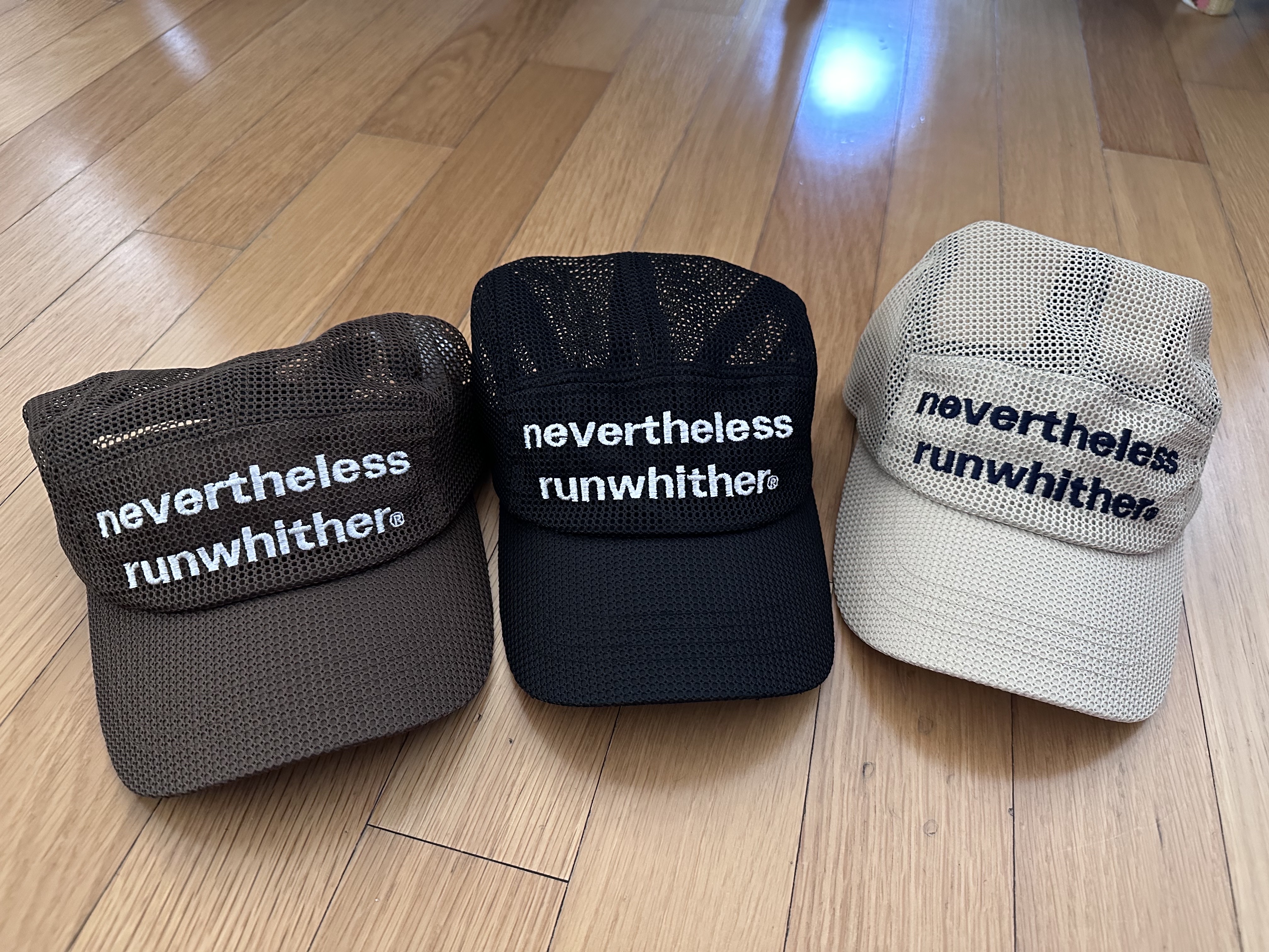 [KREAM 단독] runwhither Mesh Cap Brown, [KREAM 단독] runwhither Mesh Cap Beige 착용 스타일