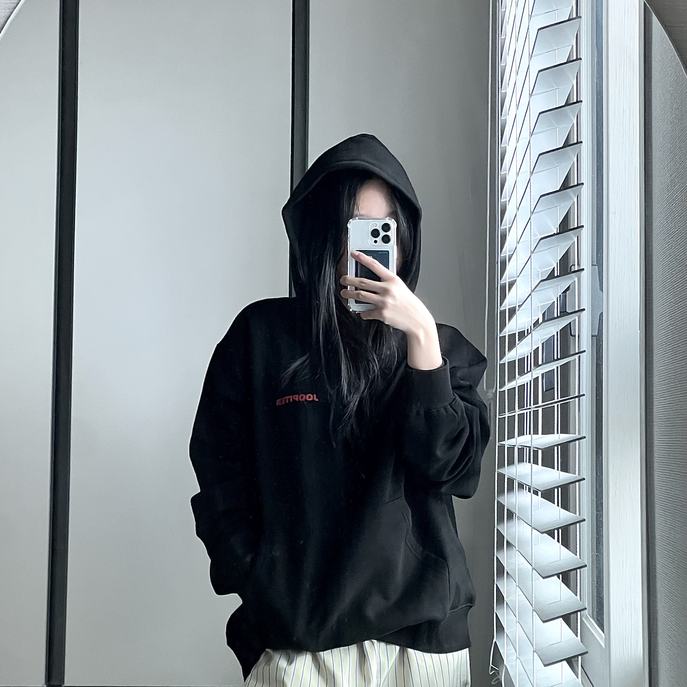 Peaceminusone x Joopiter Hoodie Black 착용 스타일 - 1