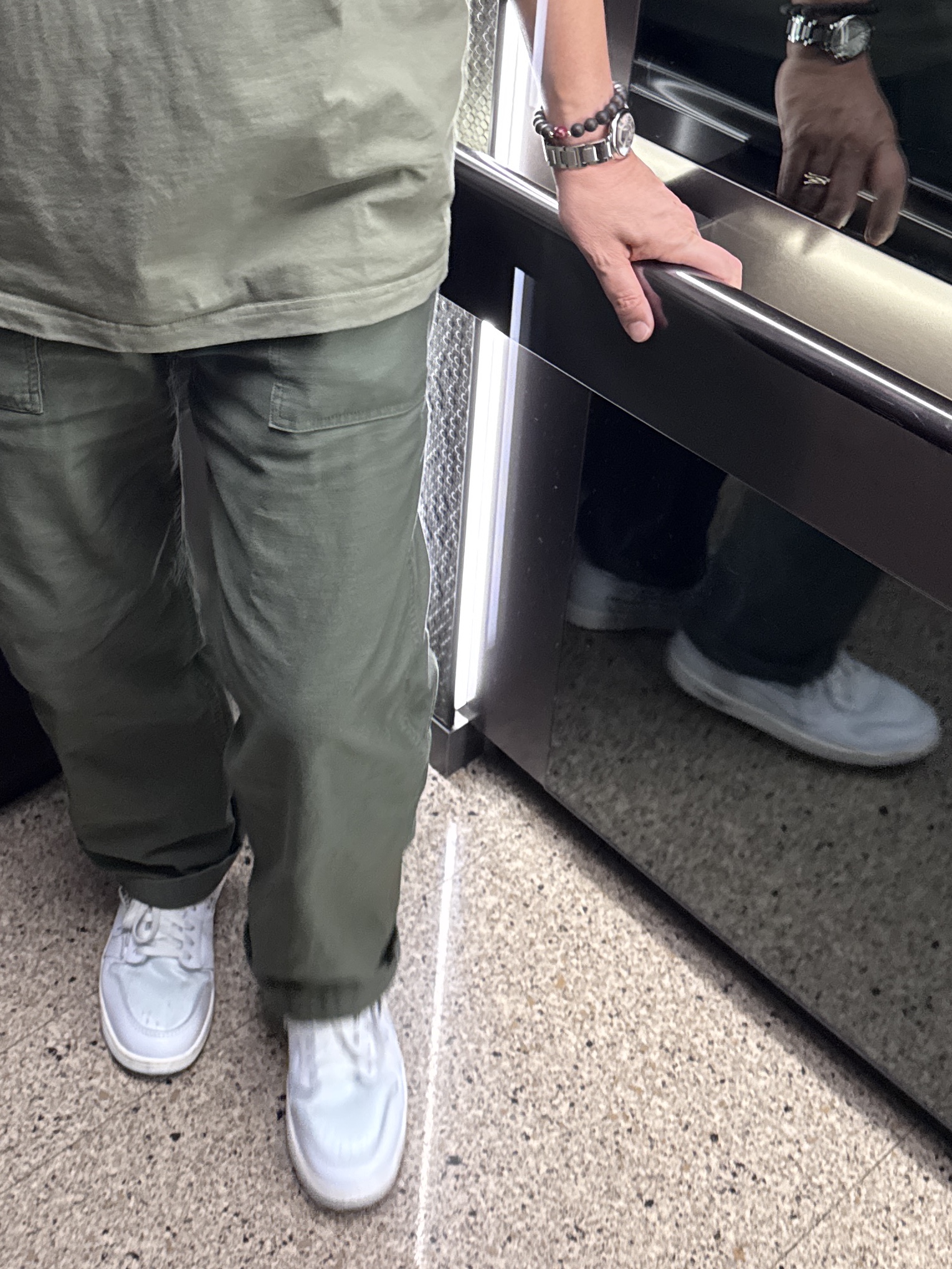 Jordan 1 x Virgil Abloh Archive Retro High Alaska White 착용 스타일 - 2