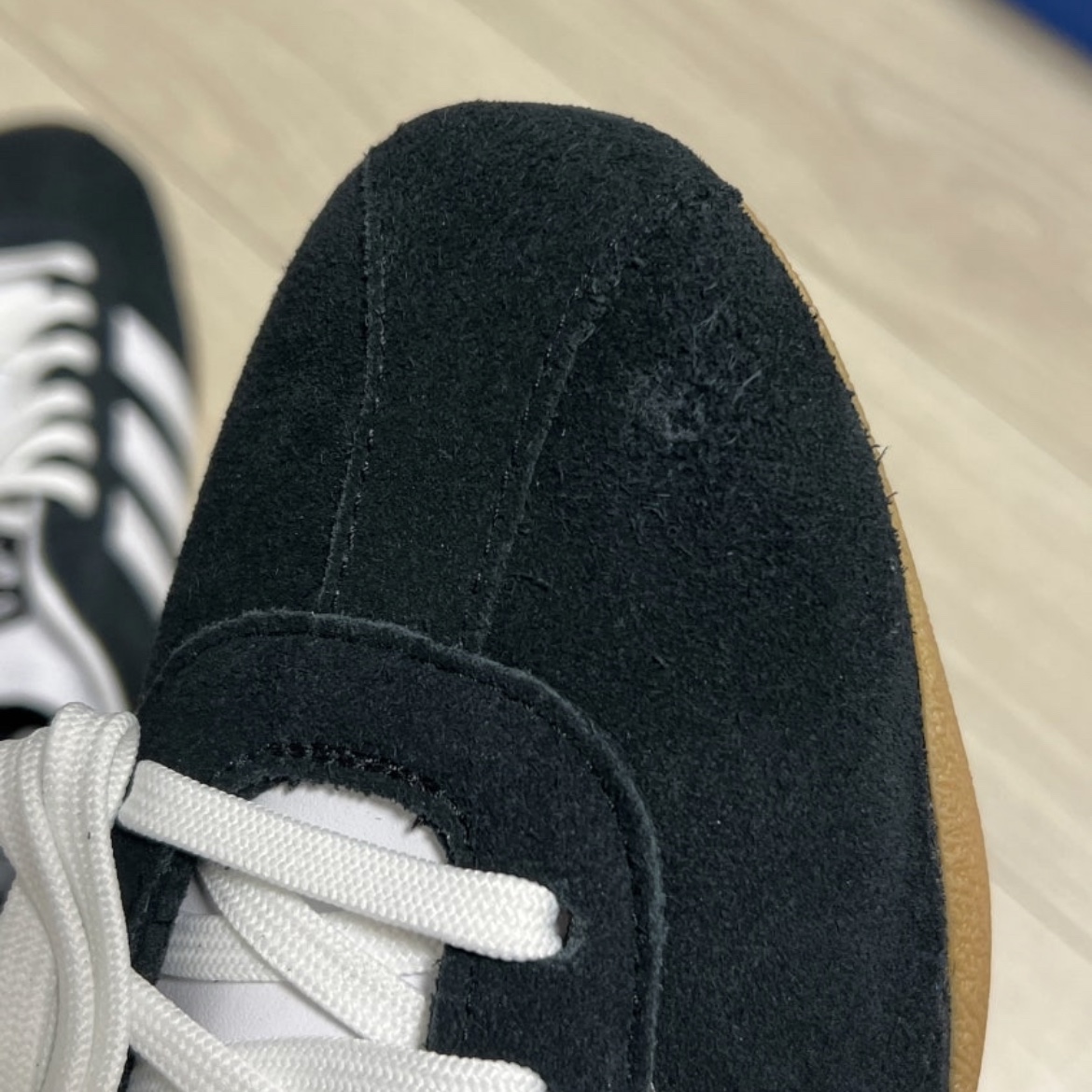 (W) Adidas Tokyo Core Black Cloud White 착용 스타일 - 1