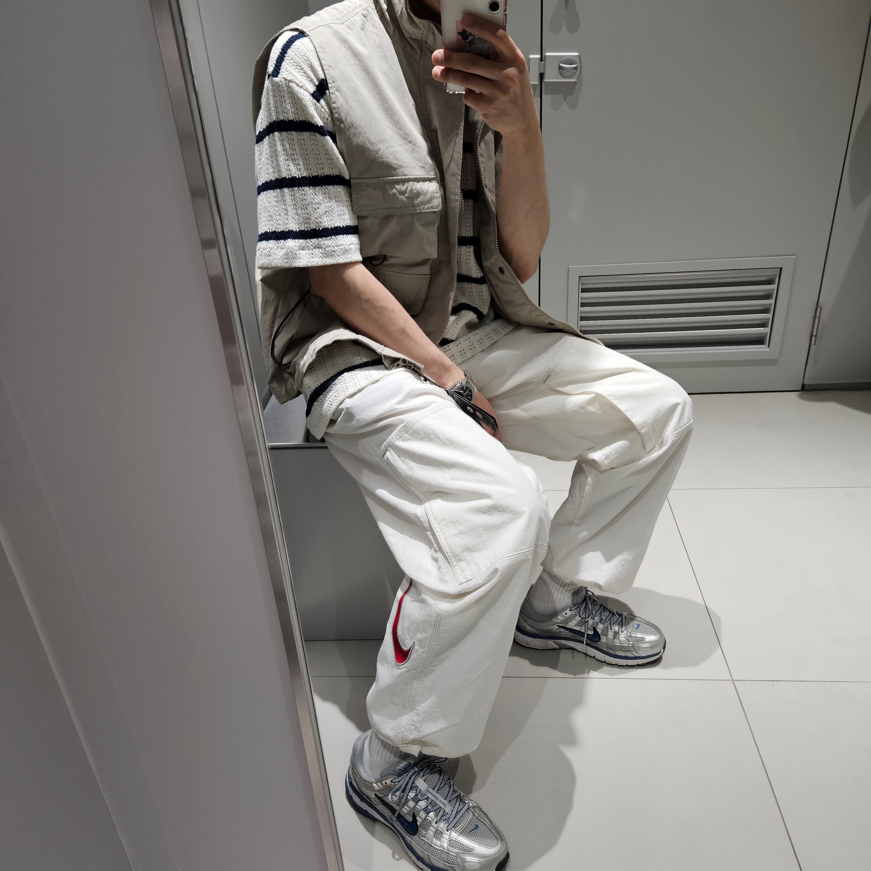Supreme x Nike Ripstop Track Pants White - 24SS 착용 스타일 - 1