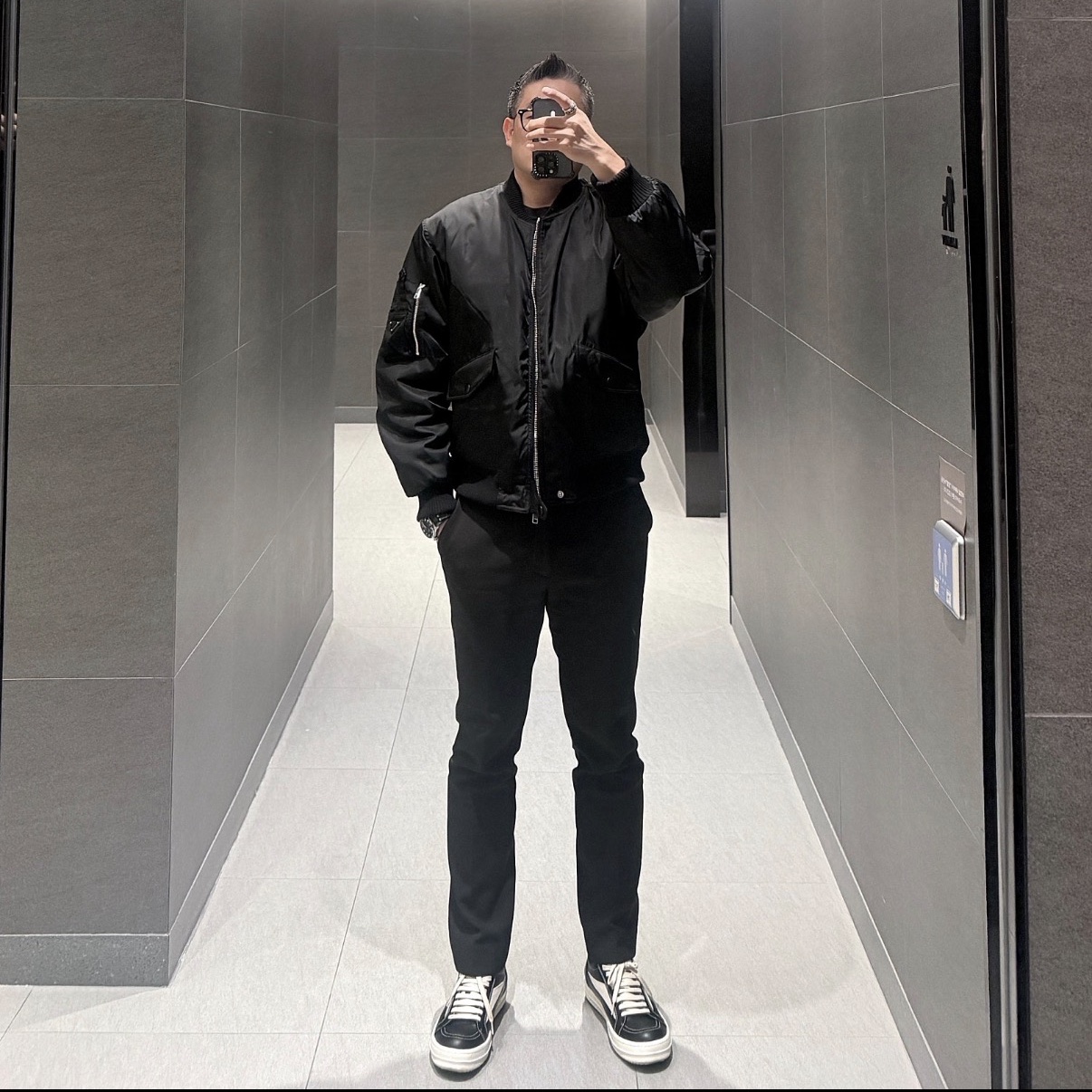 Rick Owens Vintage Sneaks Black Milk 착용 스타일