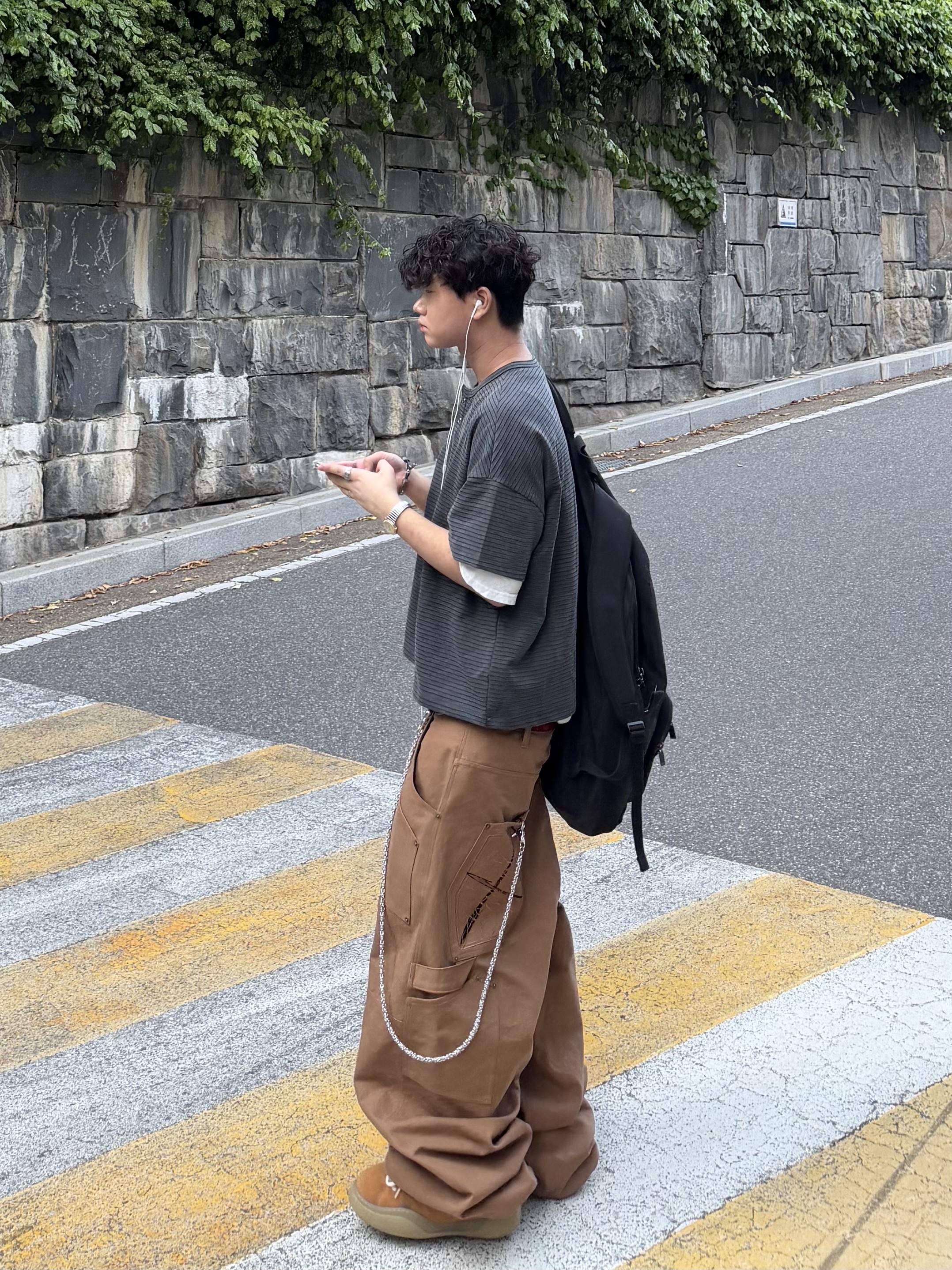 ERL Vamp Skate Shoe Natural Brown, Converse x Drkshdw Oversized Backpack Black 착용 스타일 - 1