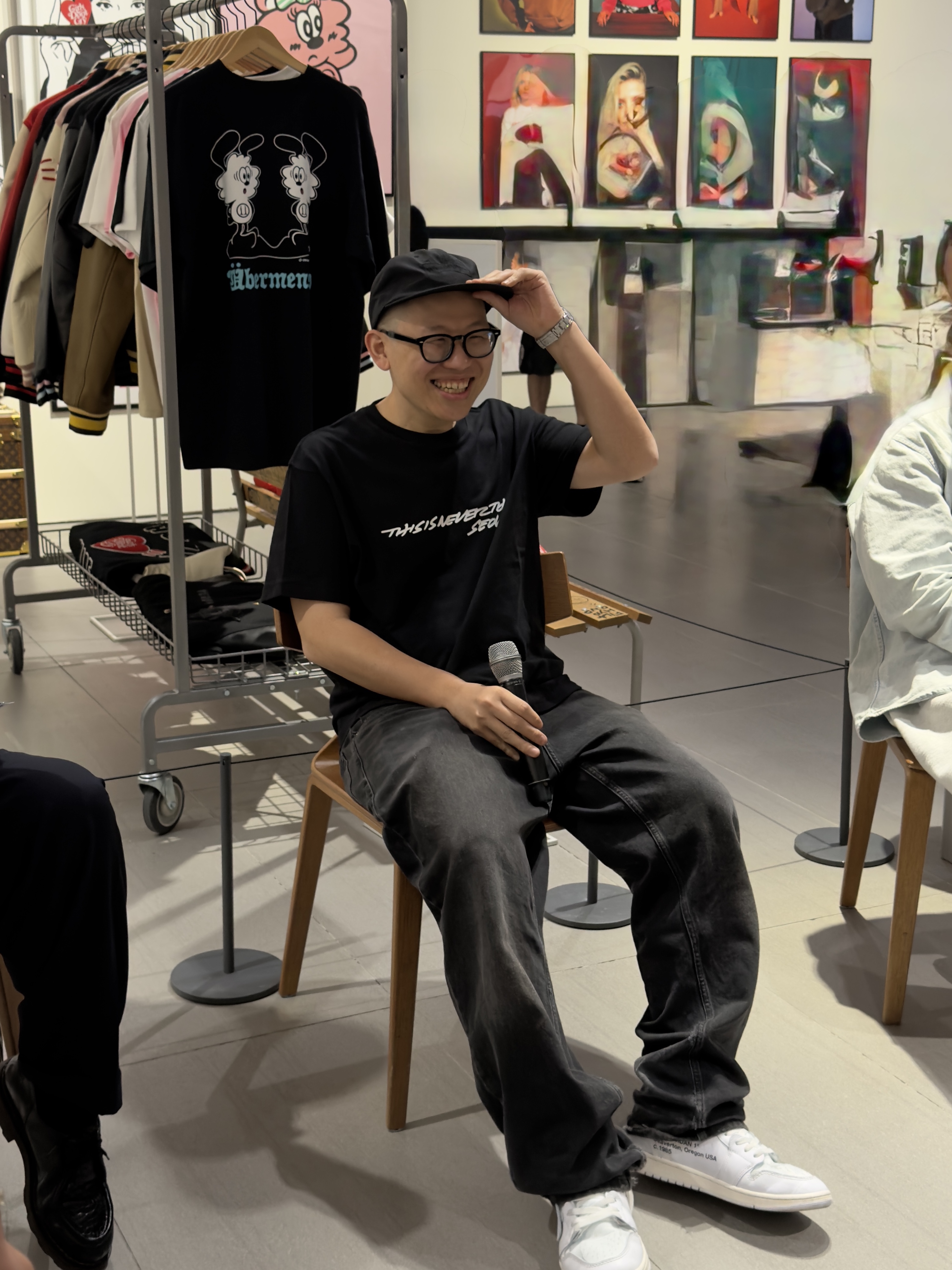 G-DRAGON x Verdy Ubermensch FAM T-Shirt Black, VERDY : I Believe in Me - 성인 착용 스타일